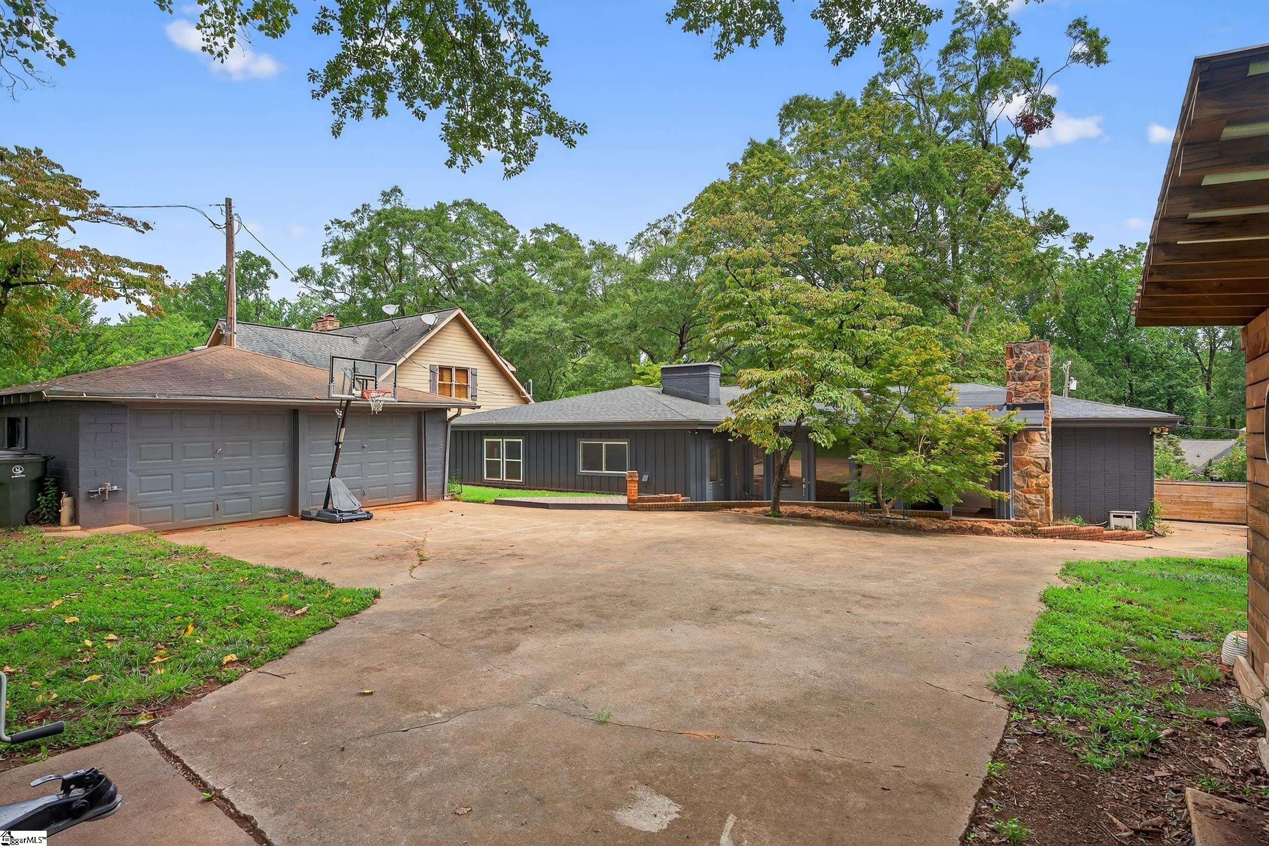 219 E Avondale Avenue Greenville, SC 29609
