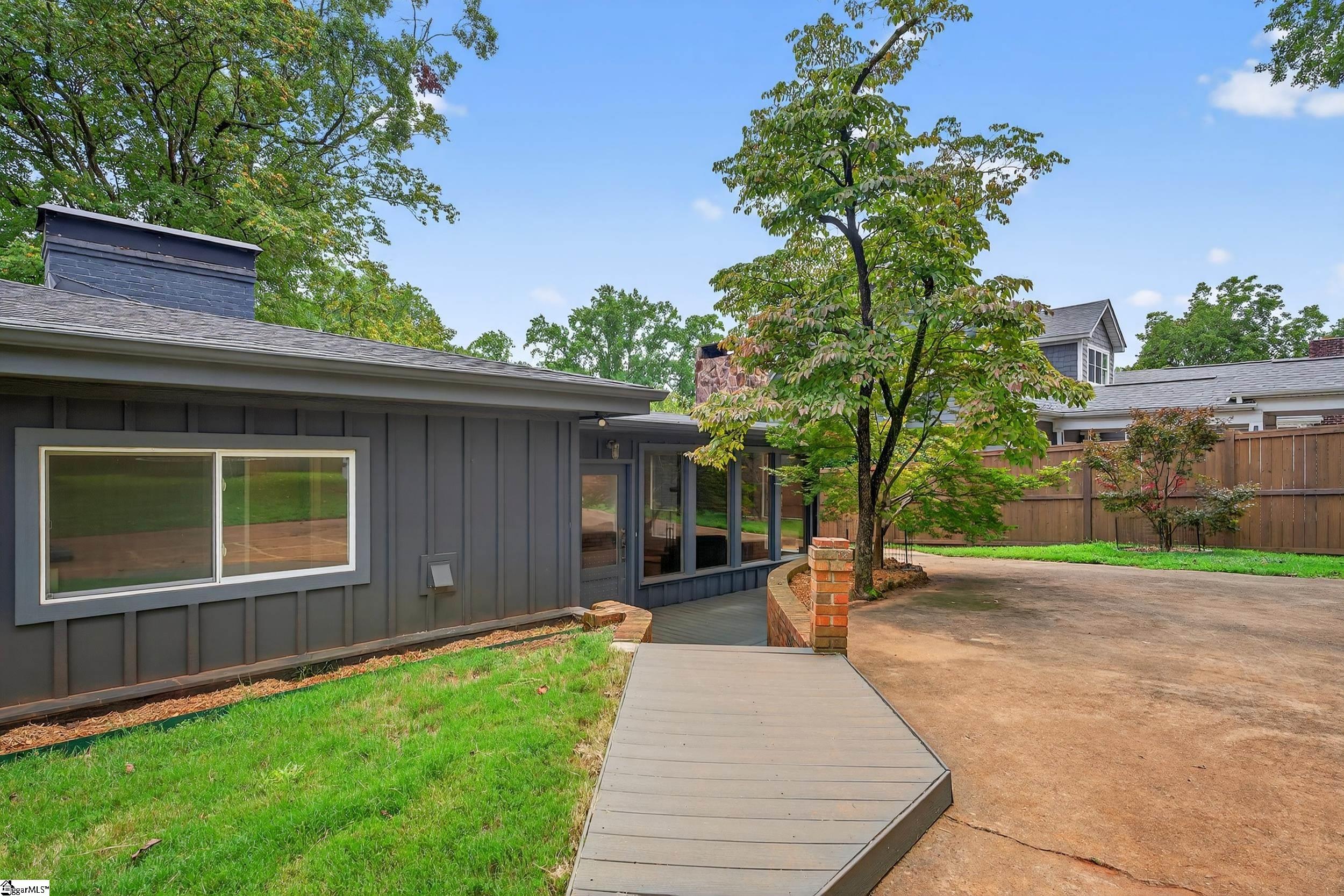 219 E Avondale Avenue Greenville, SC 29609