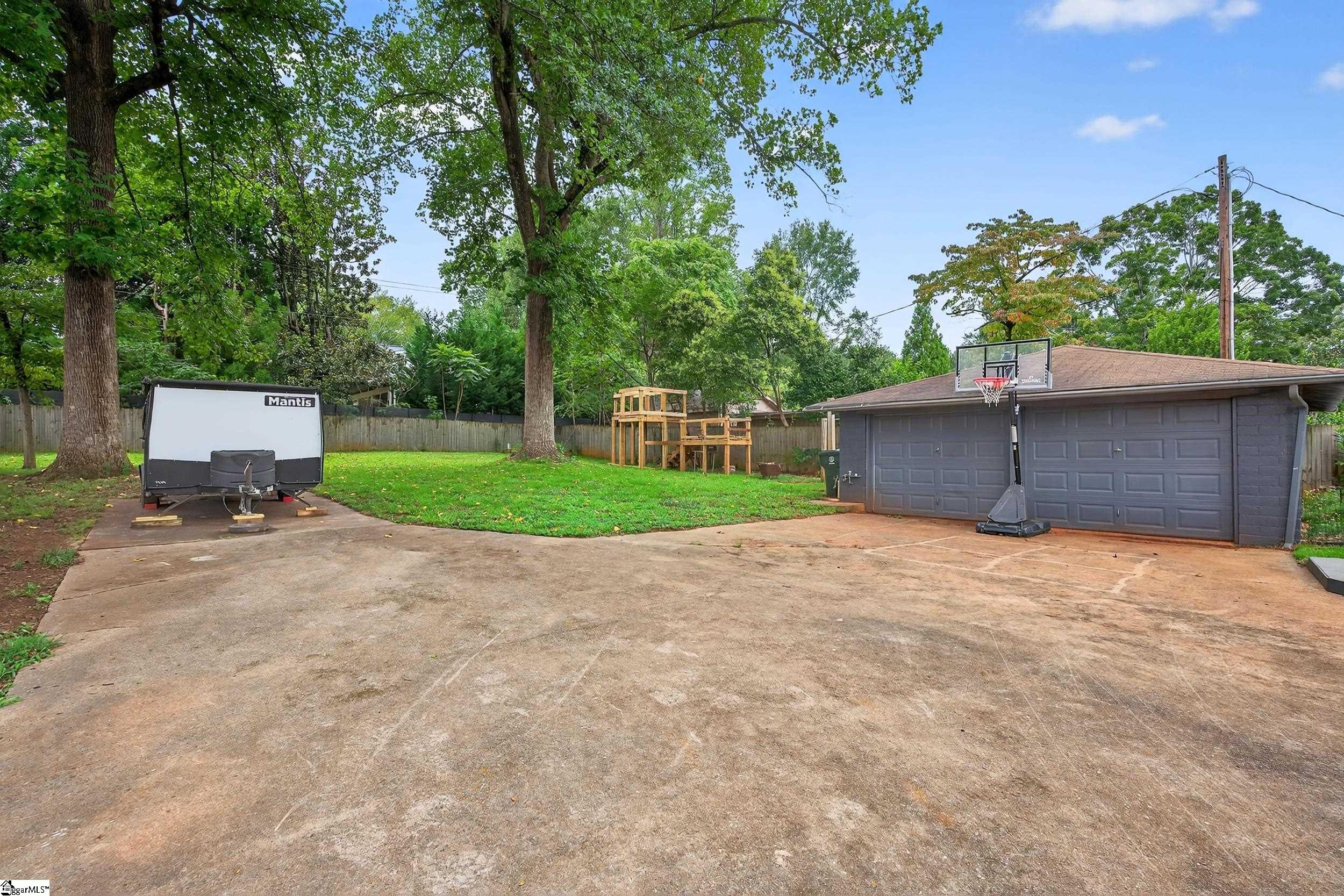 219 E Avondale Avenue Greenville, SC 29609