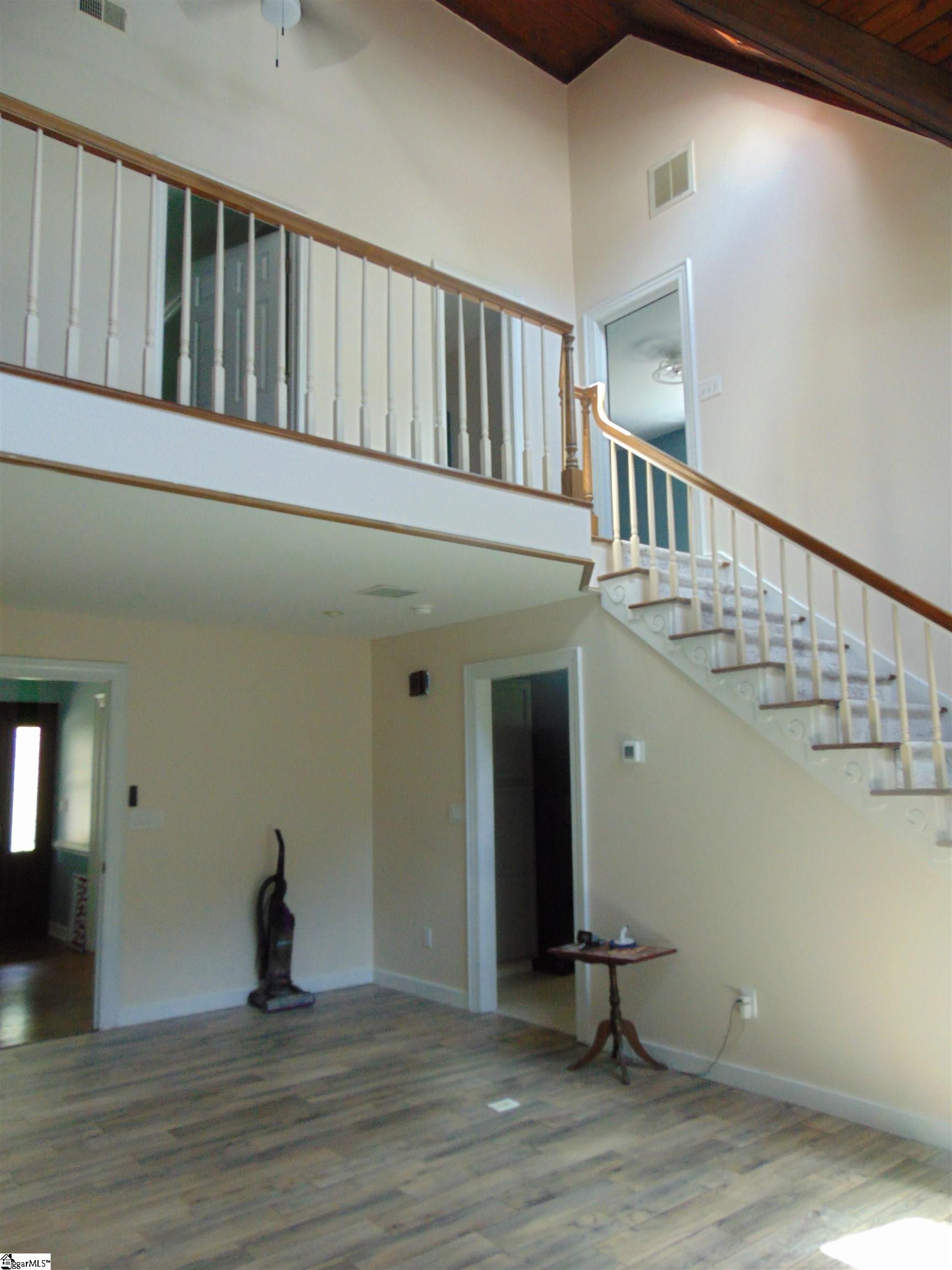 404 Hillpine Drive Simpsonville, SC 29681