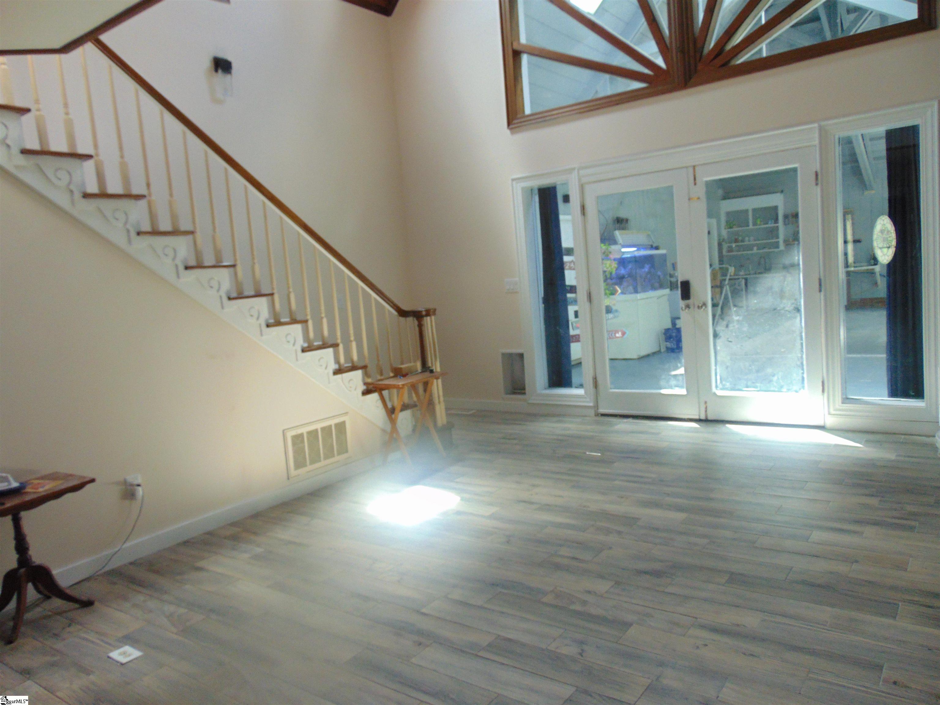 404 Hillpine Drive Simpsonville, SC 29681