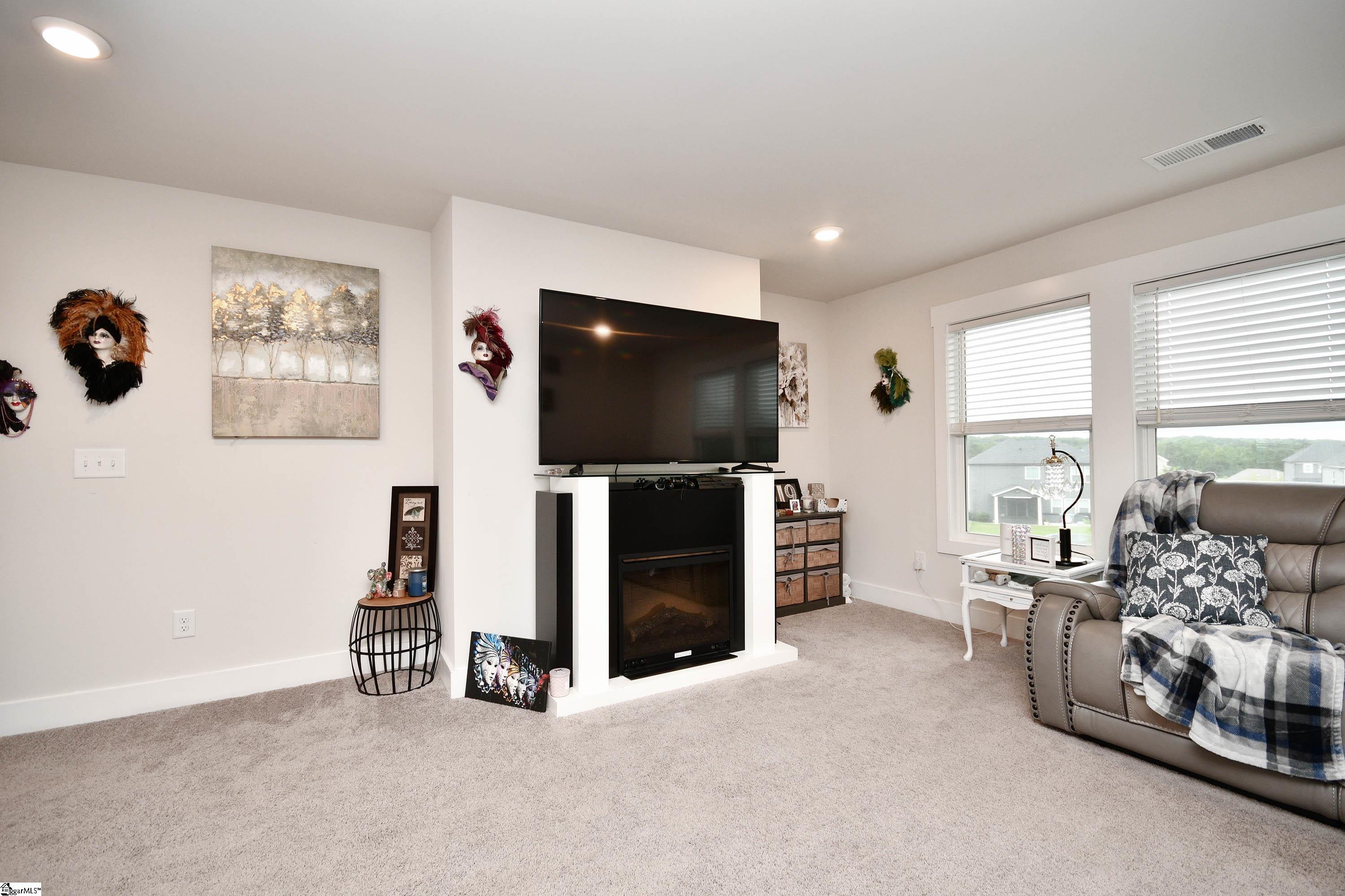 309 Lindstrom Court Simpsonville, SC 29680