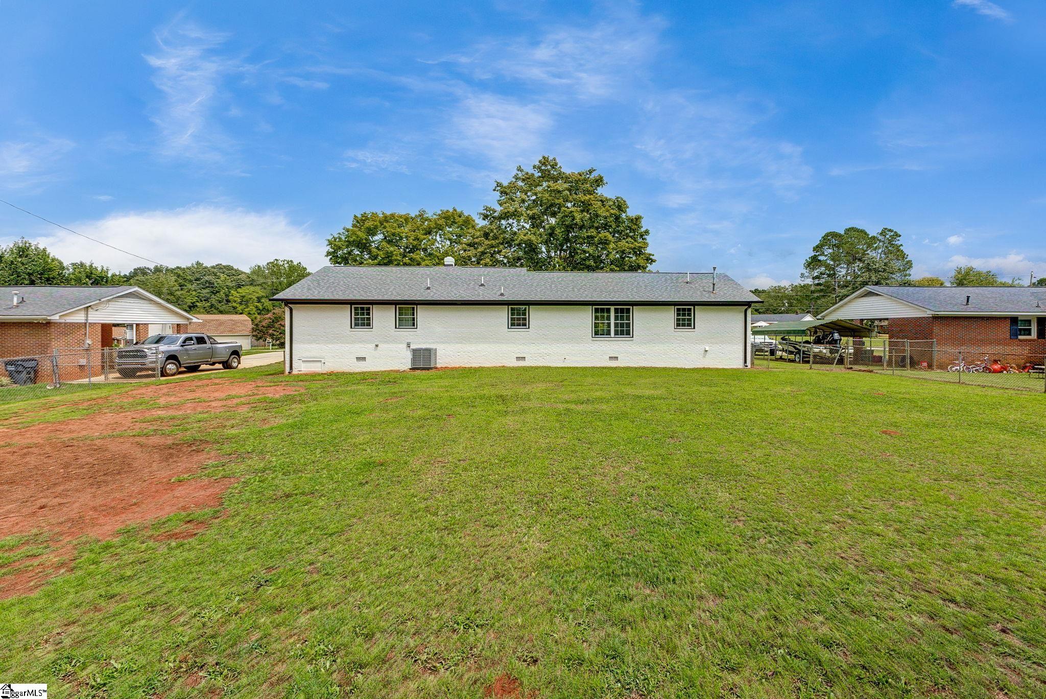 203 Montgomery Street Laurens, SC 29360