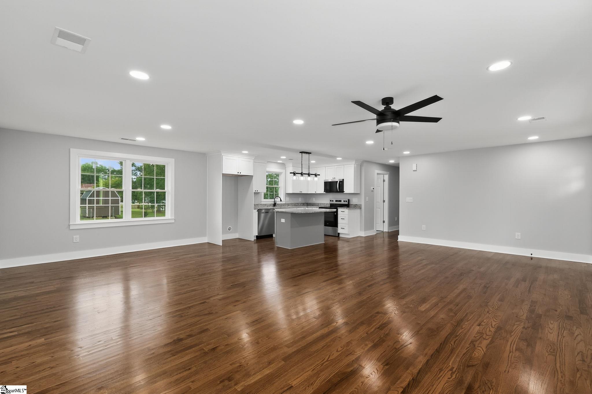 203 Montgomery Street Laurens, SC 29360