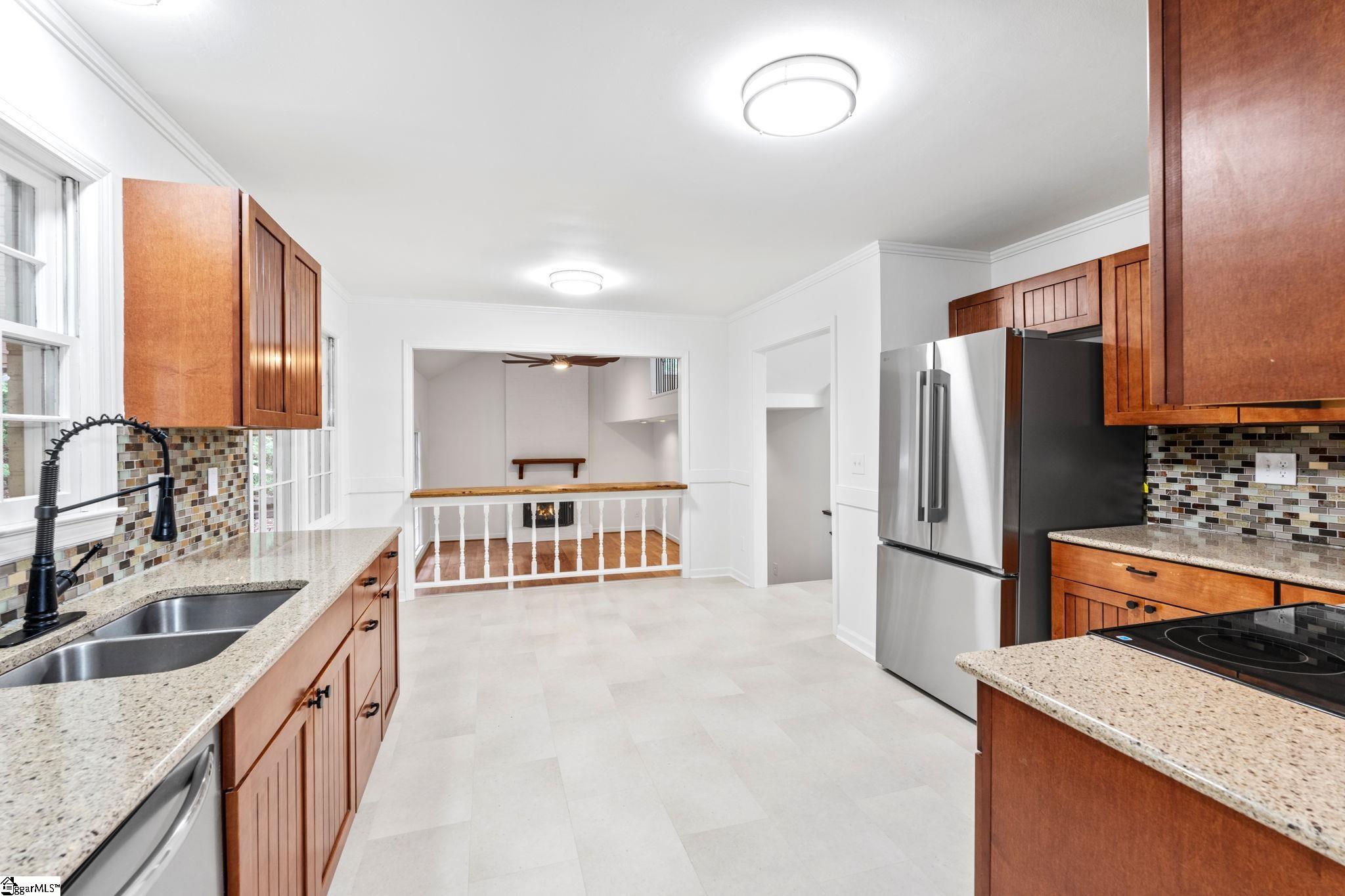 214 Appomattox Drive Simpsonville, SC 29681
