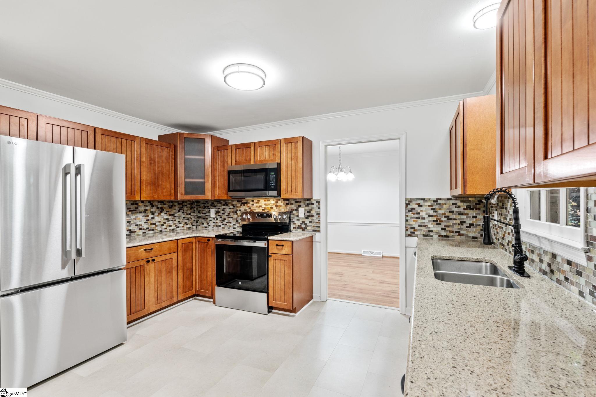 214 Appomattox Drive Simpsonville, SC 29681