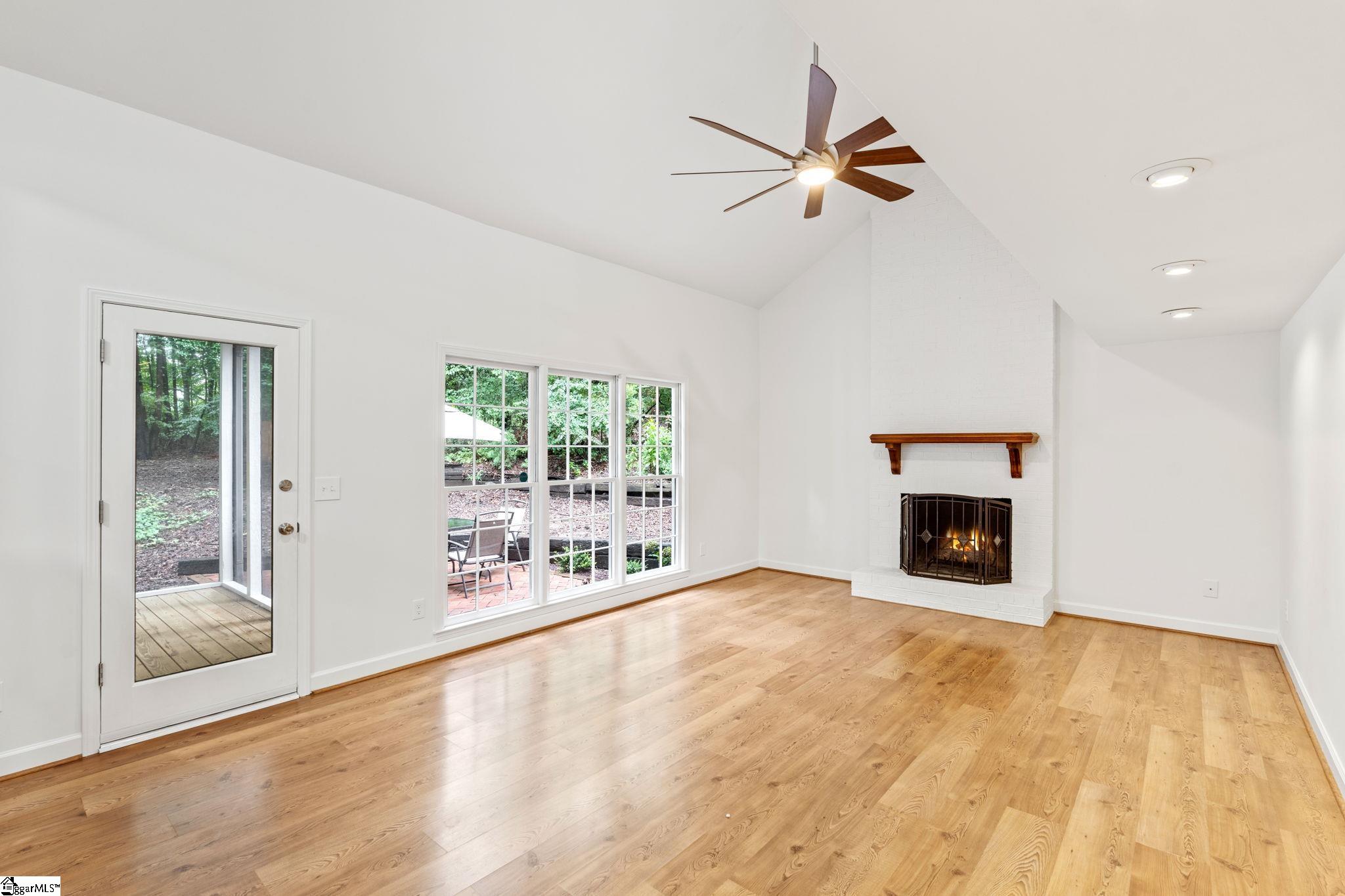 214 Appomattox Drive Simpsonville, SC 29681