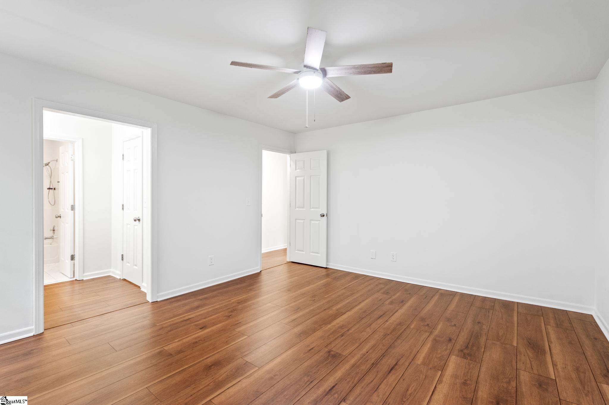 214 Appomattox Drive Simpsonville, SC 29681