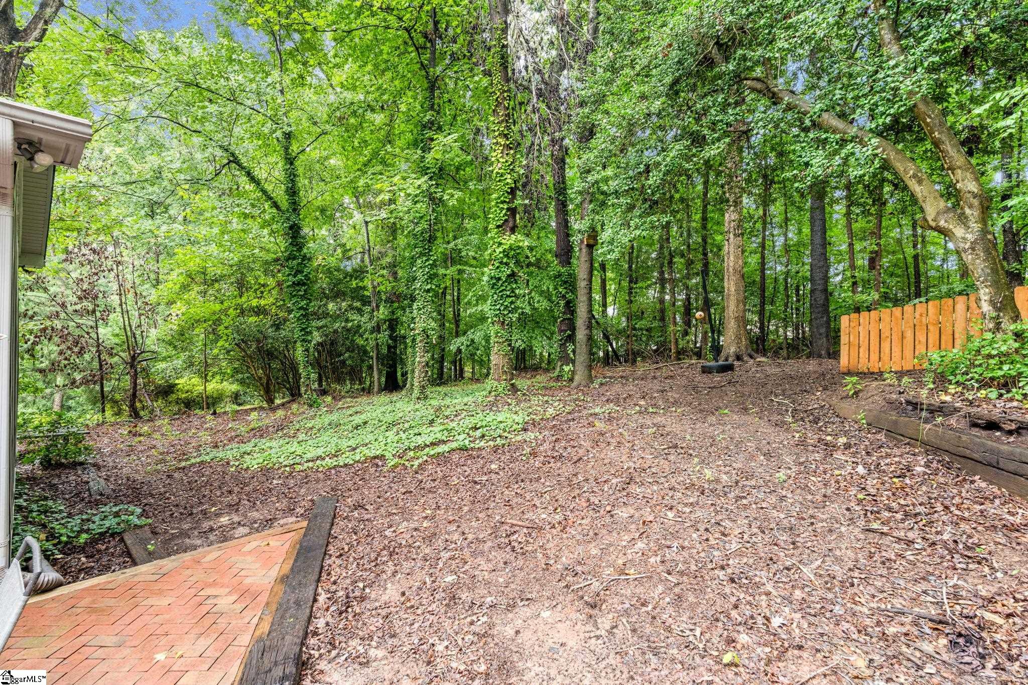 214 Appomattox Drive Simpsonville, SC 29681
