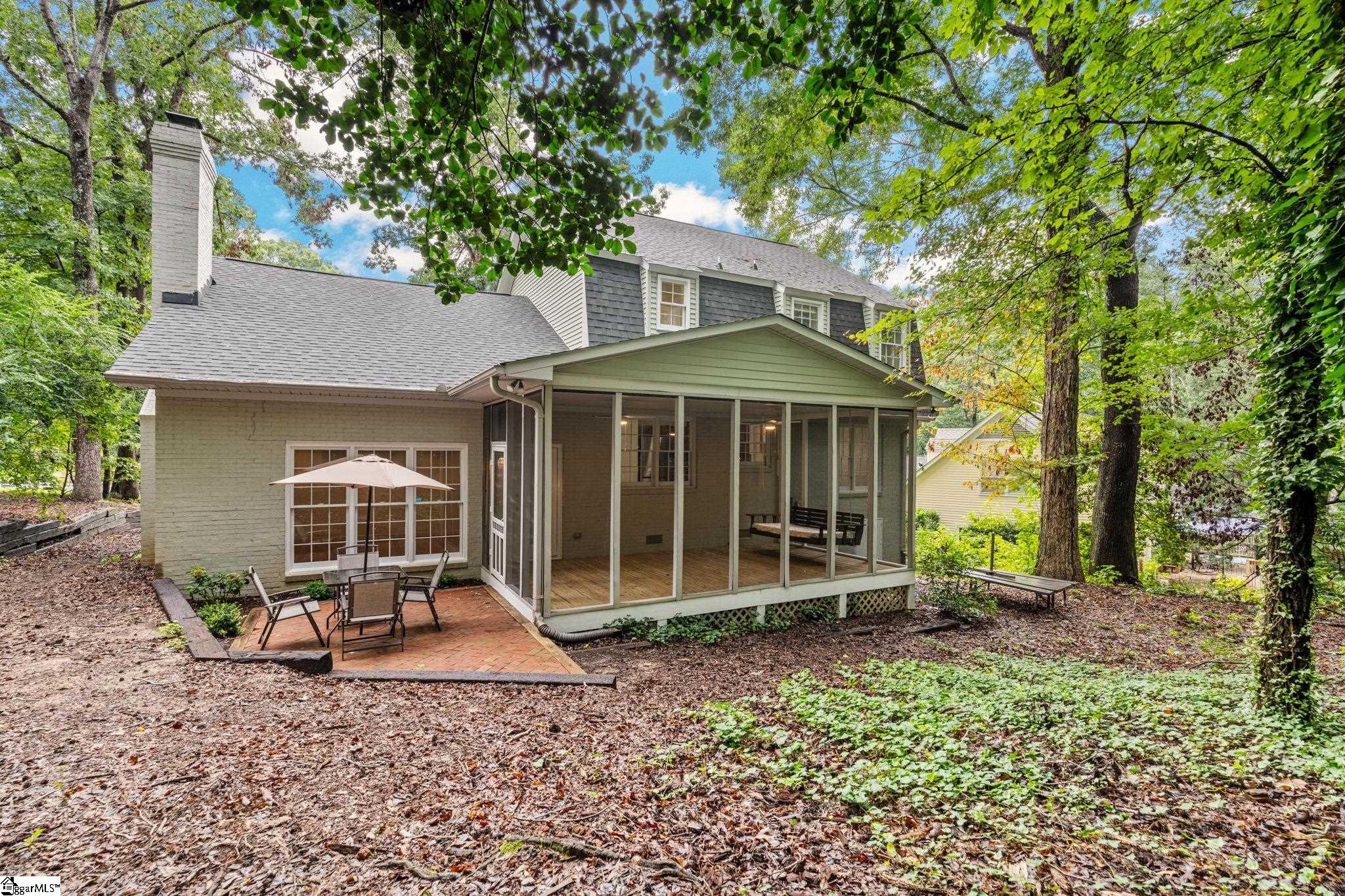 214 Appomattox Drive Simpsonville, SC 29681