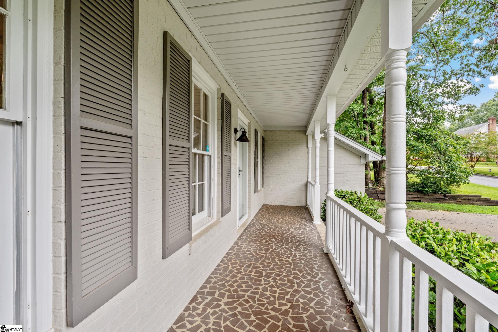 214 Appomattox Drive Simpsonville, SC 29681