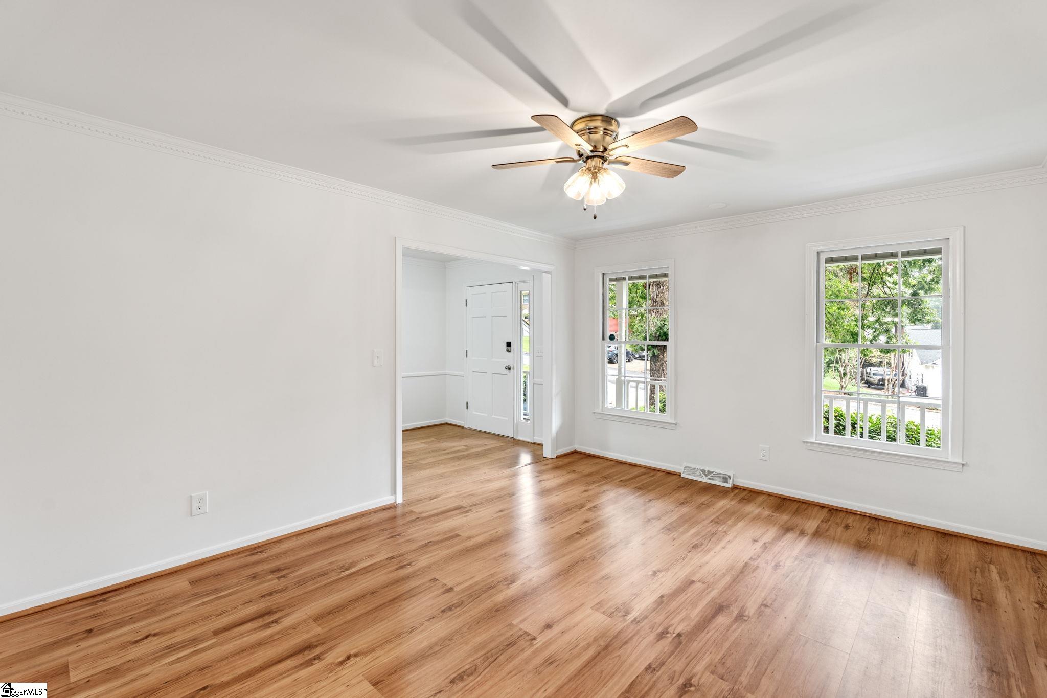214 Appomattox Drive Simpsonville, SC 29681