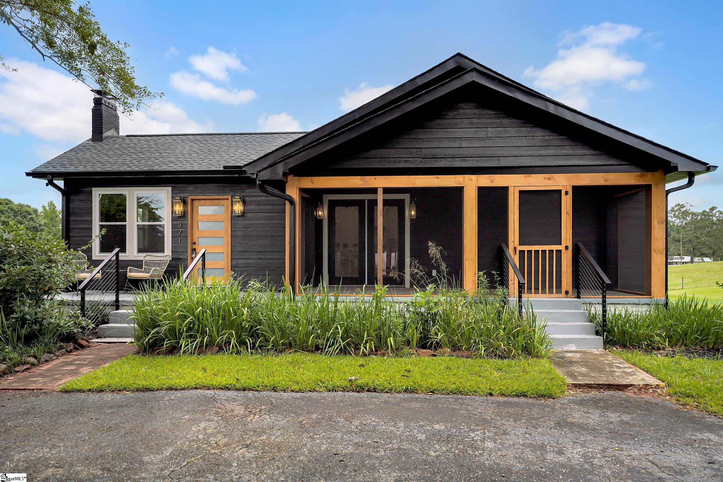 371 Tigerville Road Travelers Rest, SC 29690