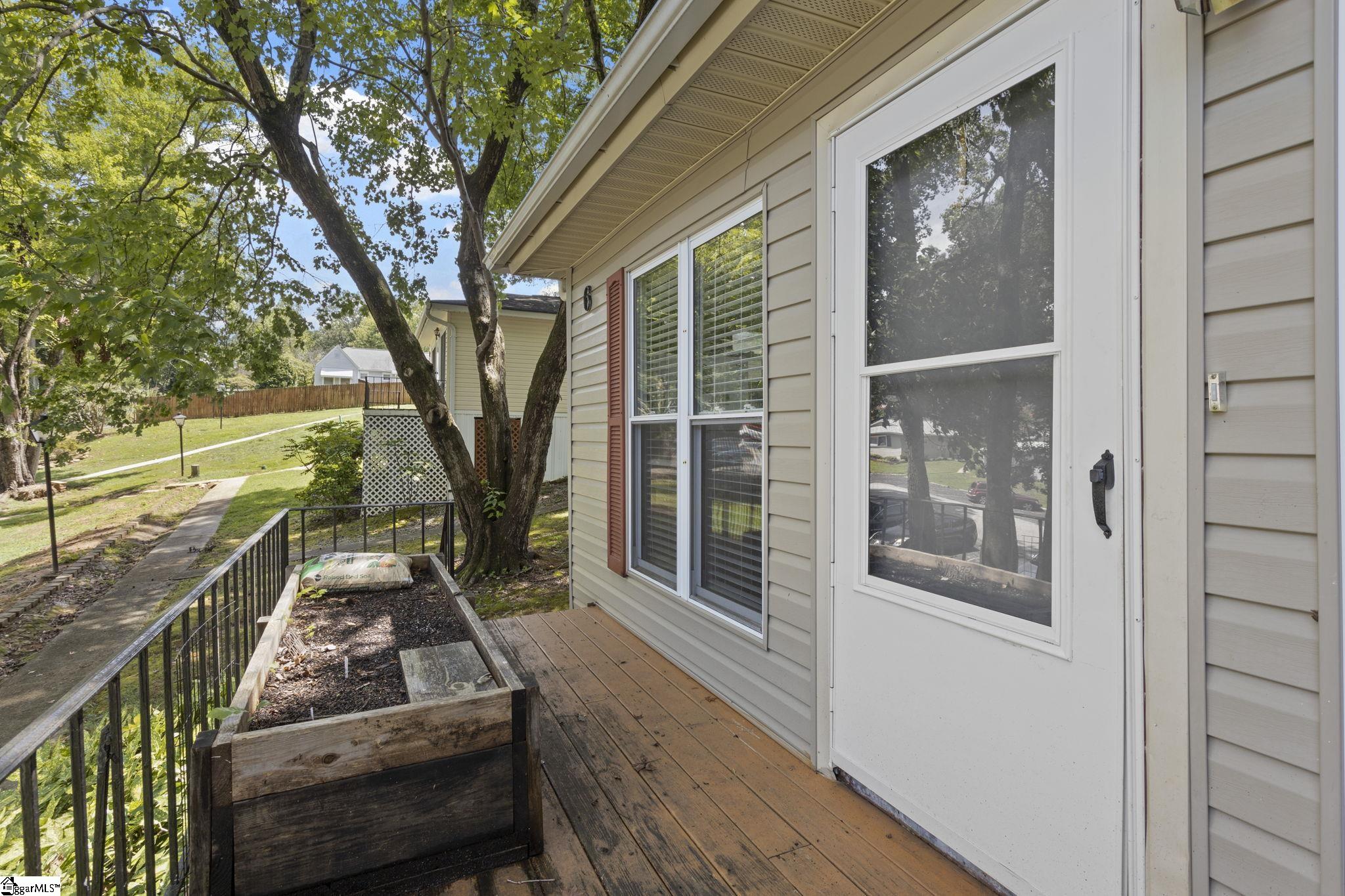6 Kimbell Court Greenville, SC 29617