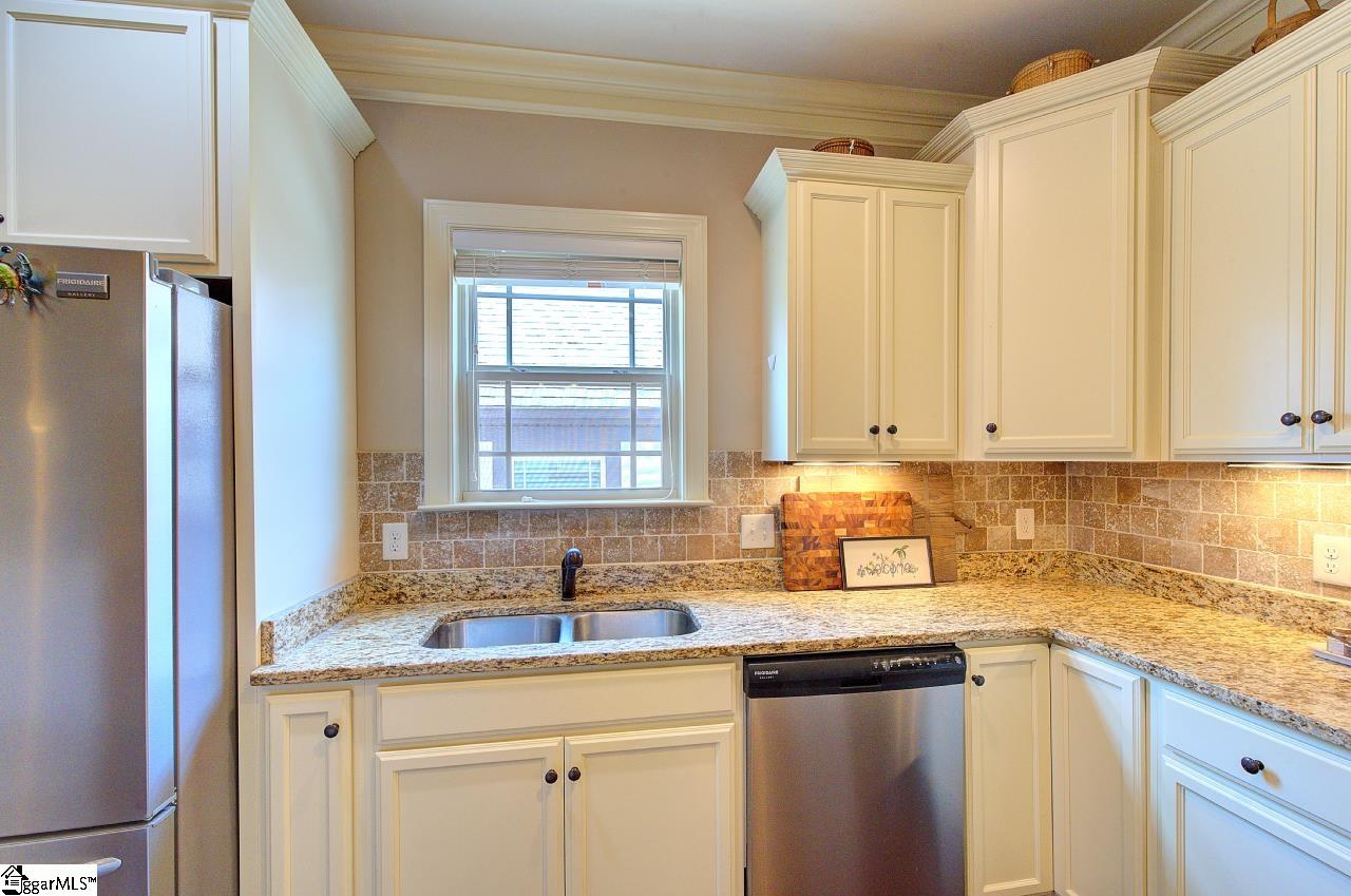 9 Bromwell Way Easley, SC 29642