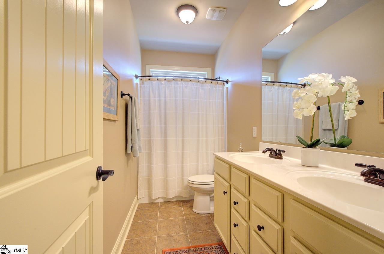 9 Bromwell Way Easley, SC 29642