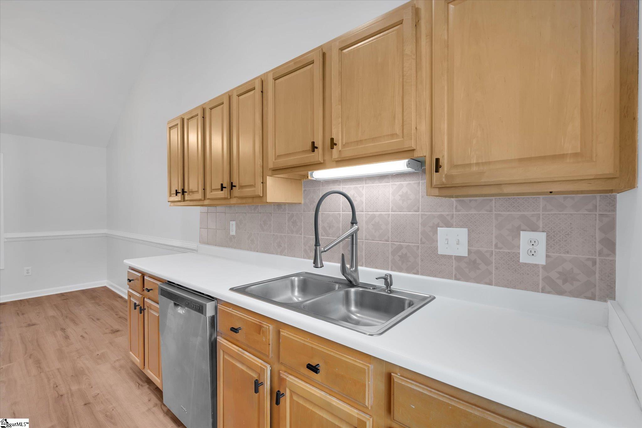 71 Huntress Drive Greer, SC 29651