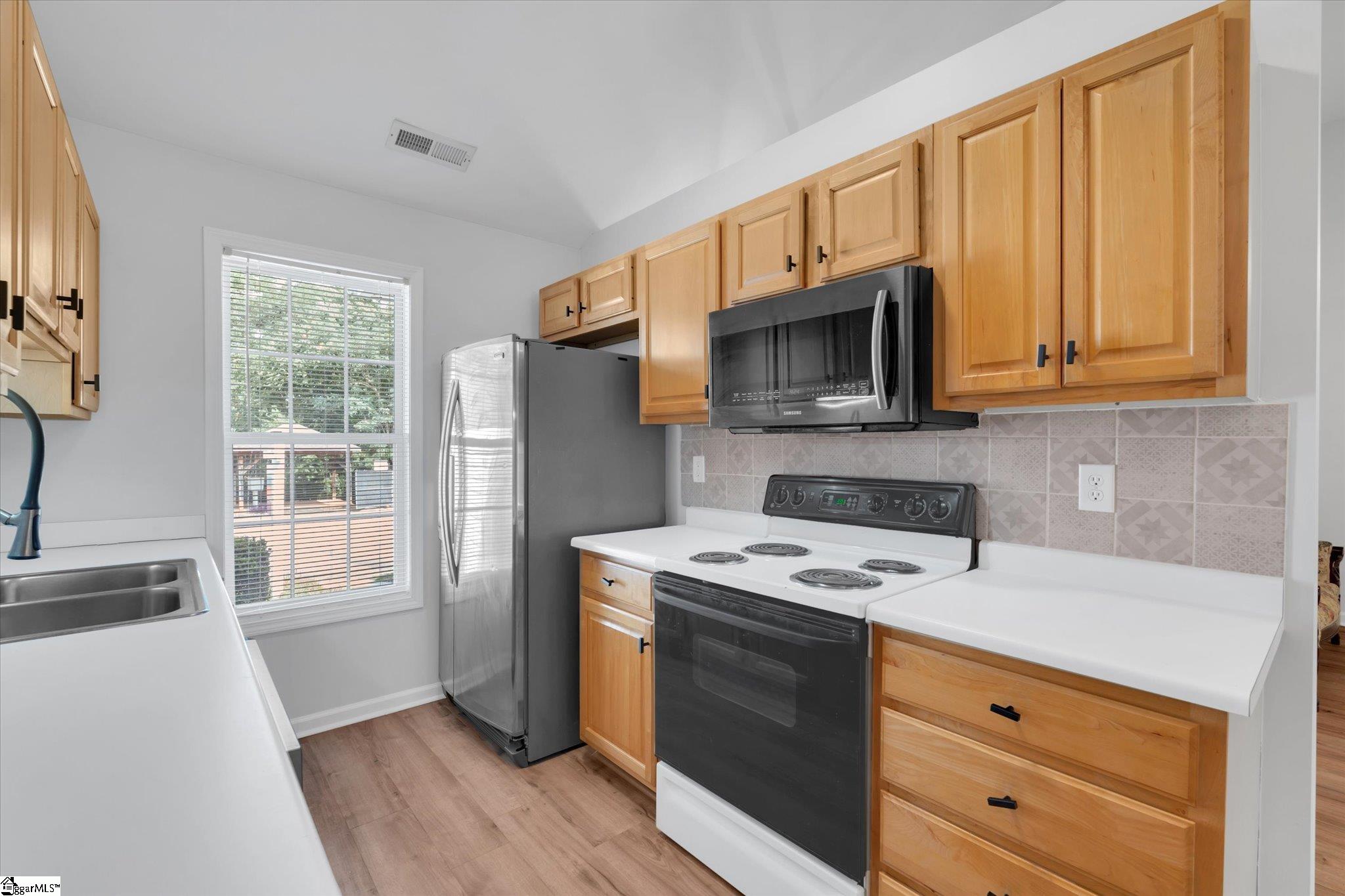 71 Huntress Drive Greer, SC 29651
