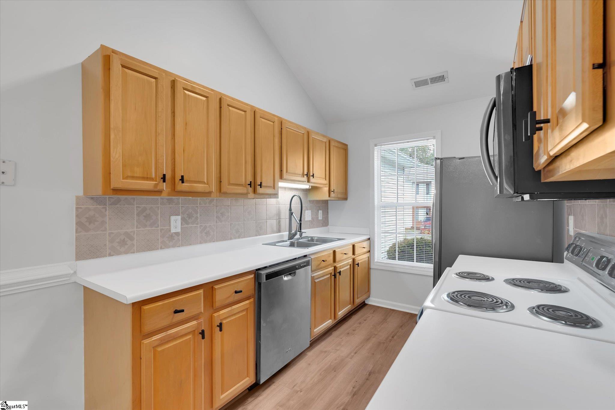 71 Huntress Drive Greer, SC 29651