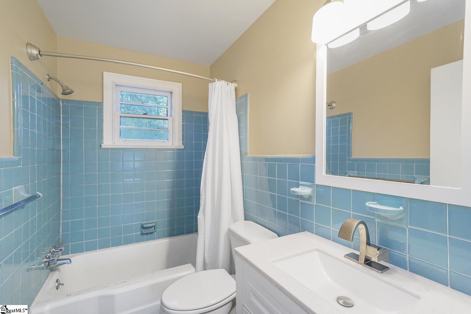 23 Brownwood Street Greenville, SC 29611