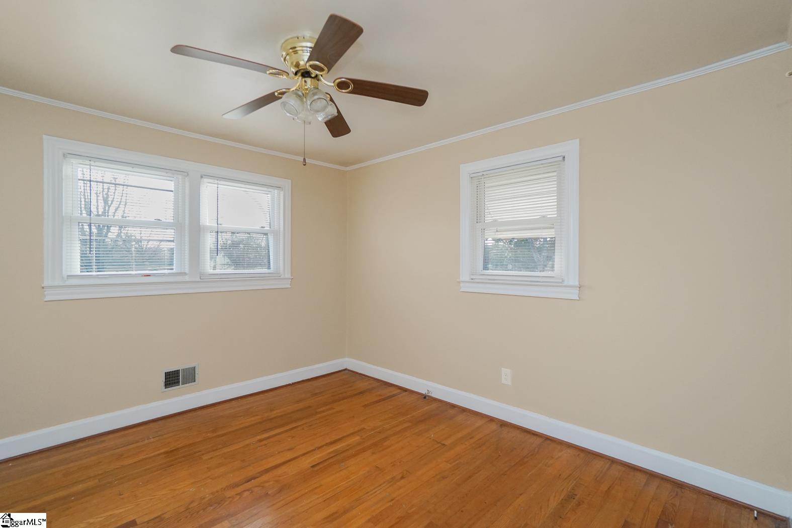 23 Brownwood Street Greenville, SC 29611