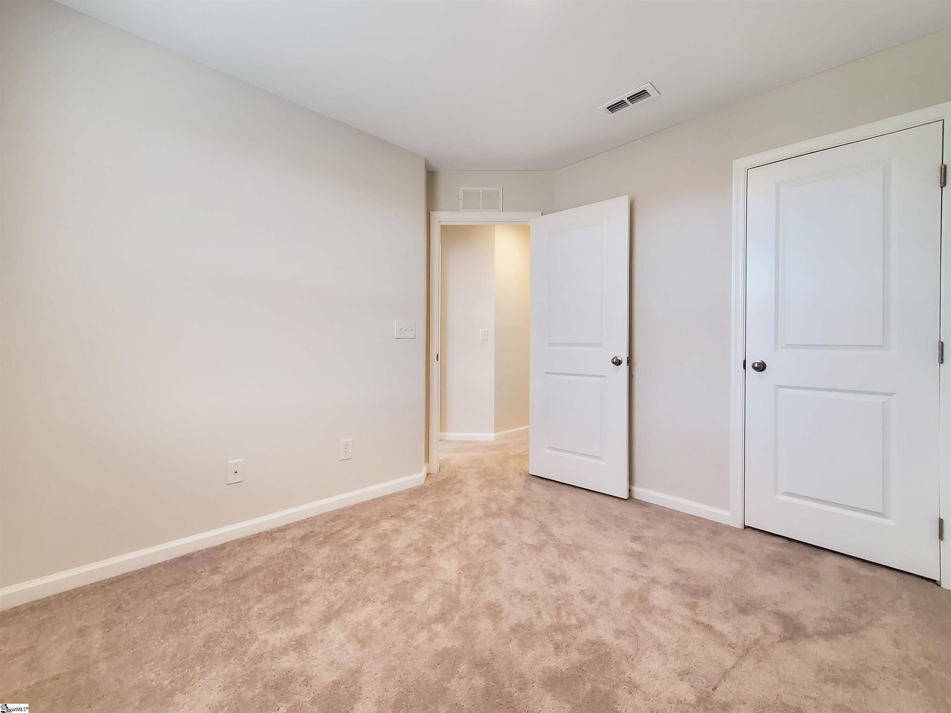 18 Pine Thicket Drive Greenville, SC 29617