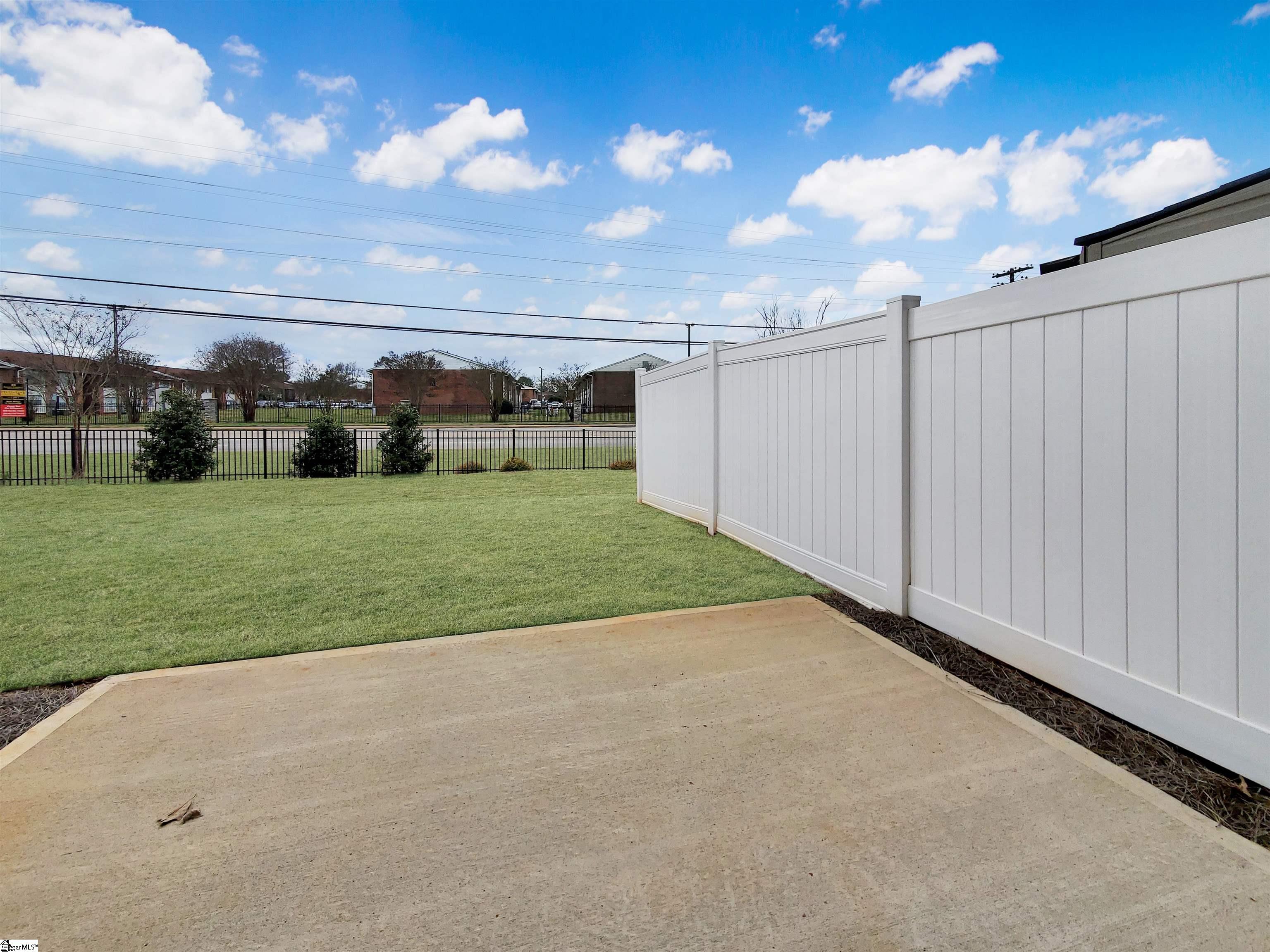 18 Pine Thicket Drive Greenville, SC 29617
