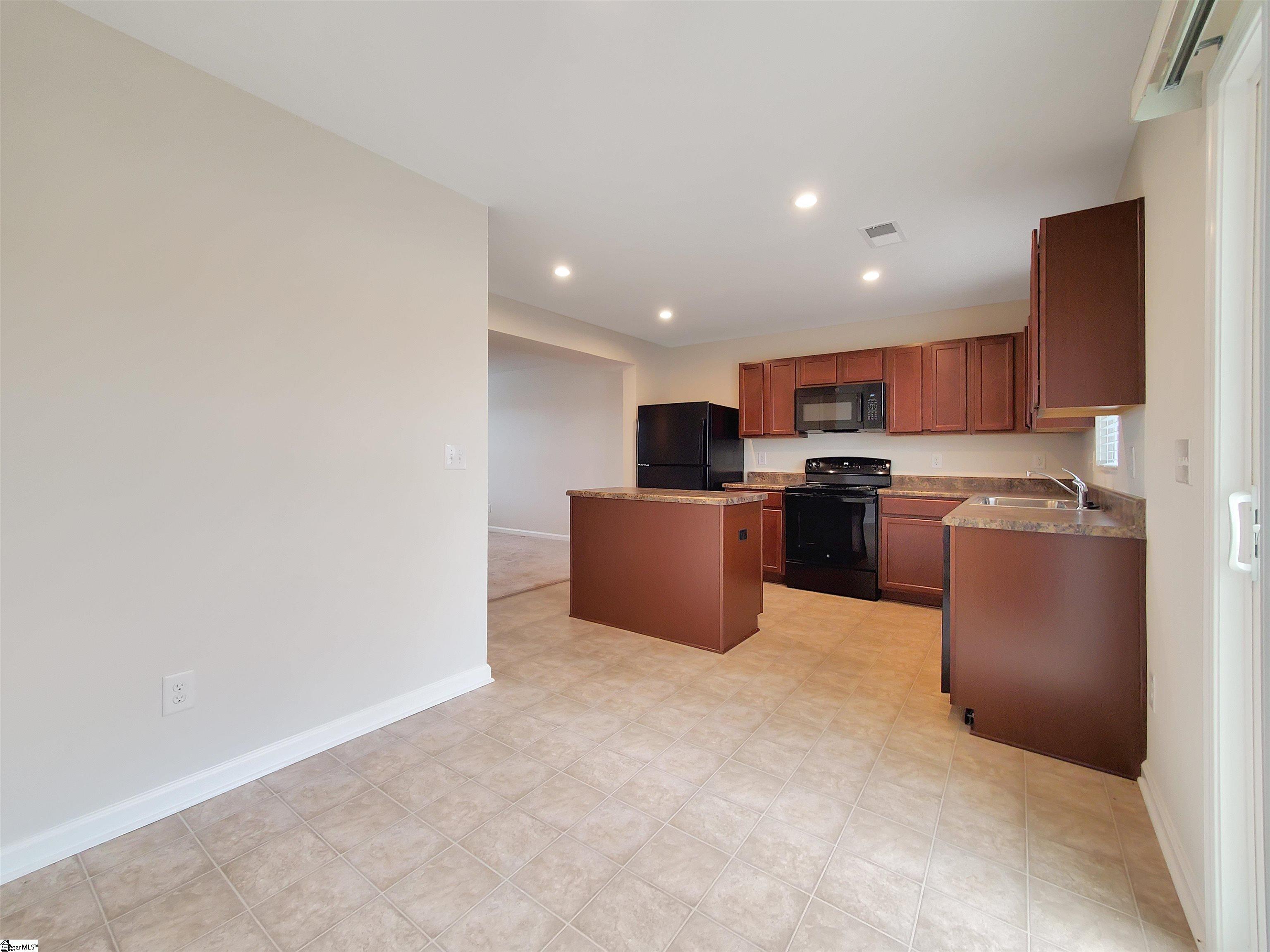 18 Pine Thicket Drive Greenville, SC 29617