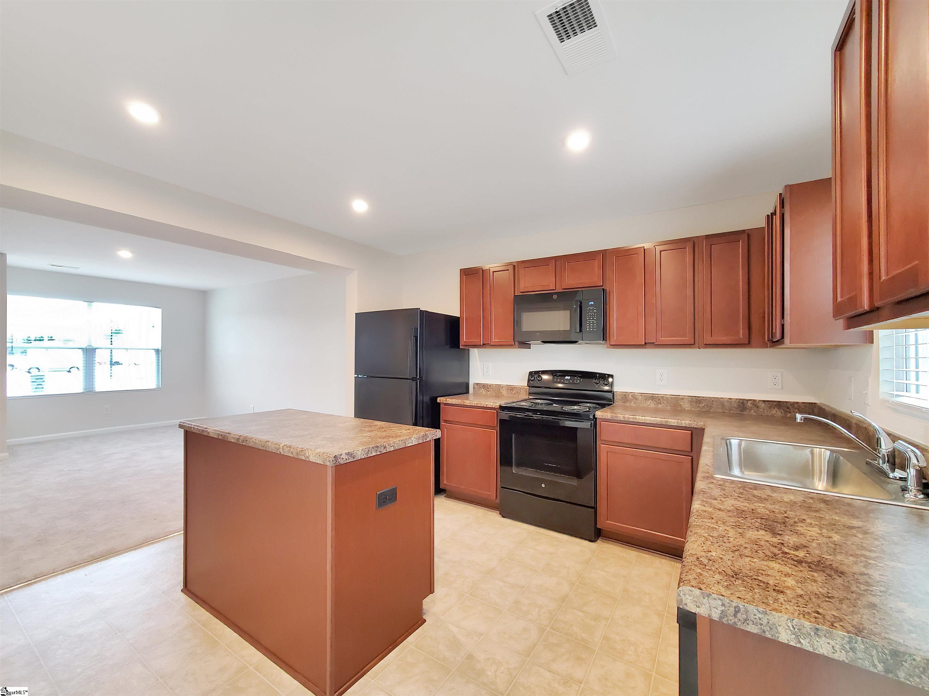 18 Pine Thicket Drive Greenville, SC 29617