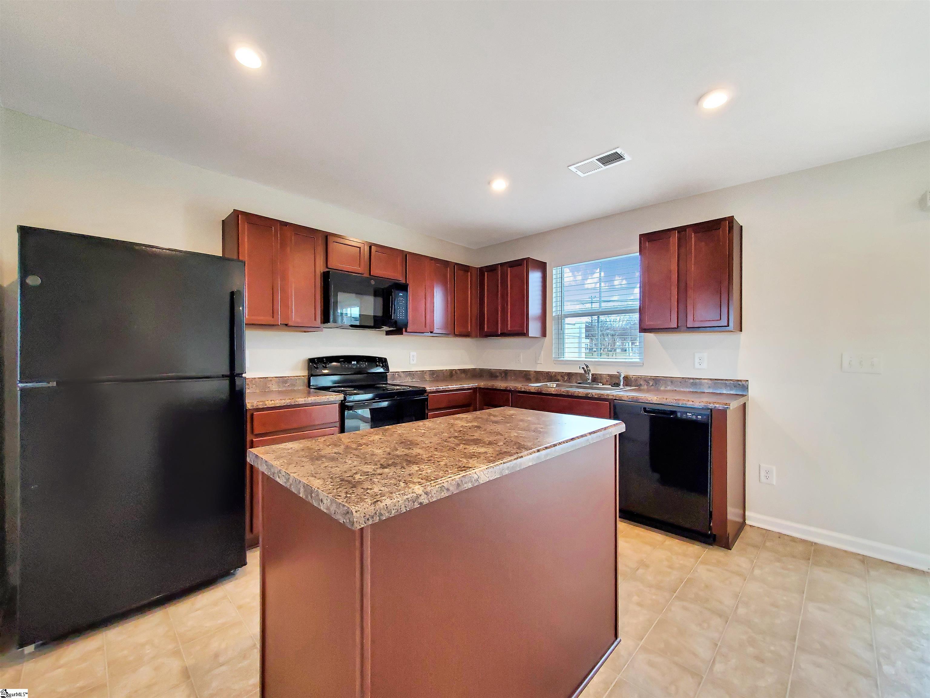 18 Pine Thicket Drive Greenville, SC 29617