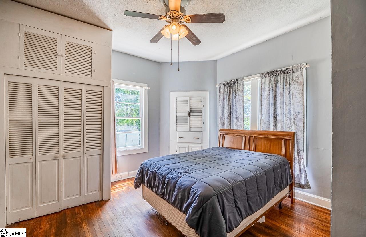 611 Round Street Woodruff, SC 29388