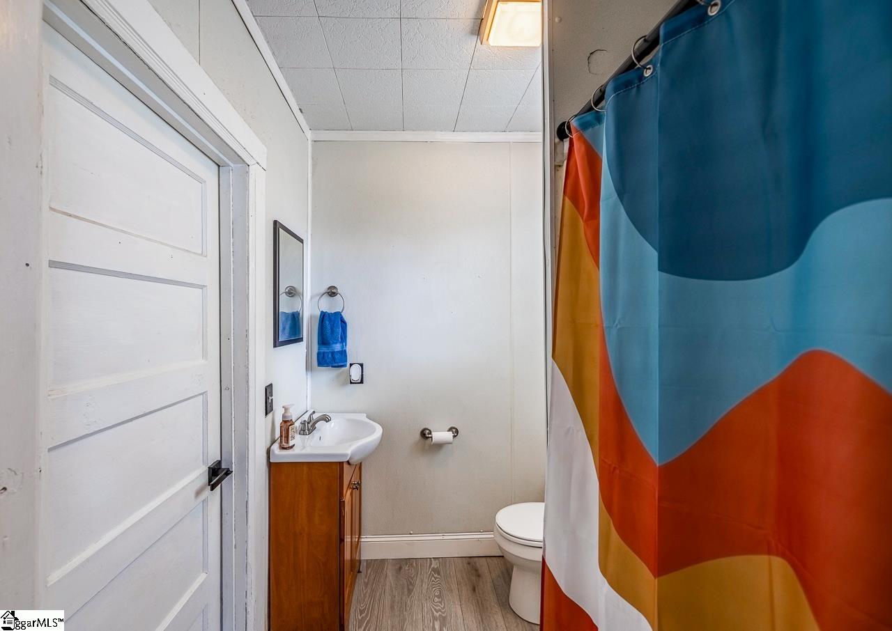 611 Round Street Woodruff, SC 29388