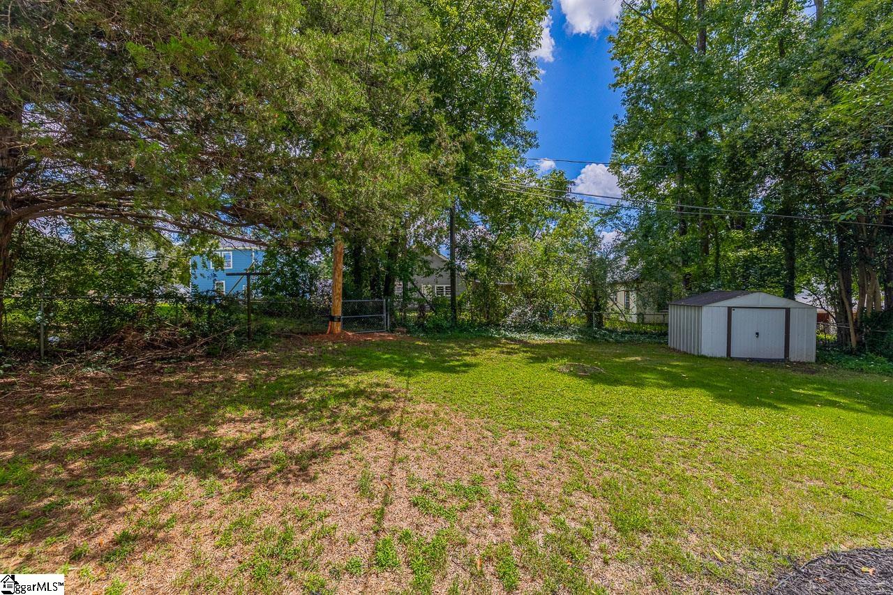 611 Round Street Woodruff, SC 29388