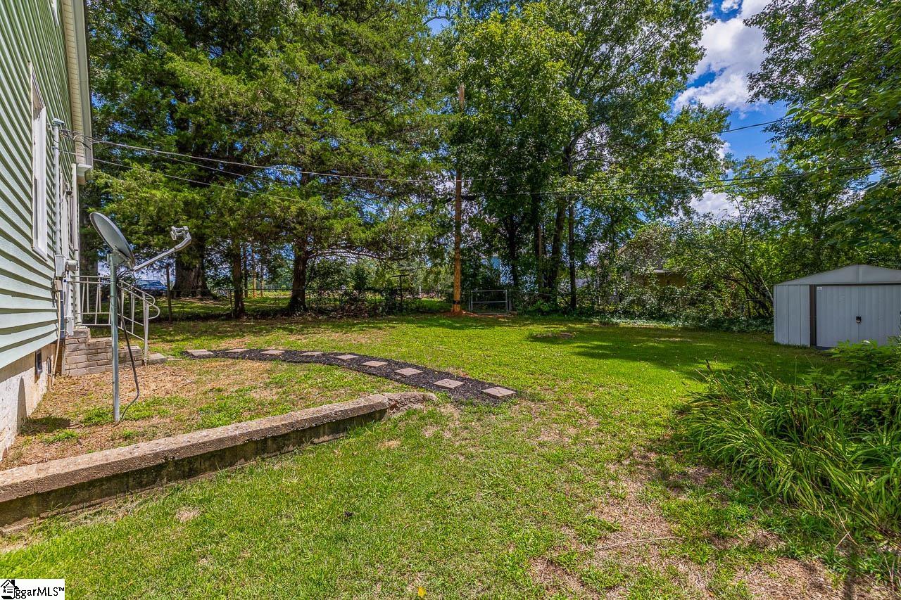 611 Round Street Woodruff, SC 29388