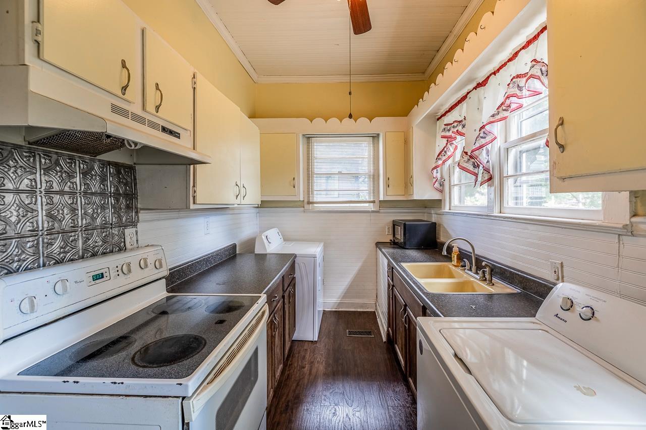 611 Round Street Woodruff, SC 29388