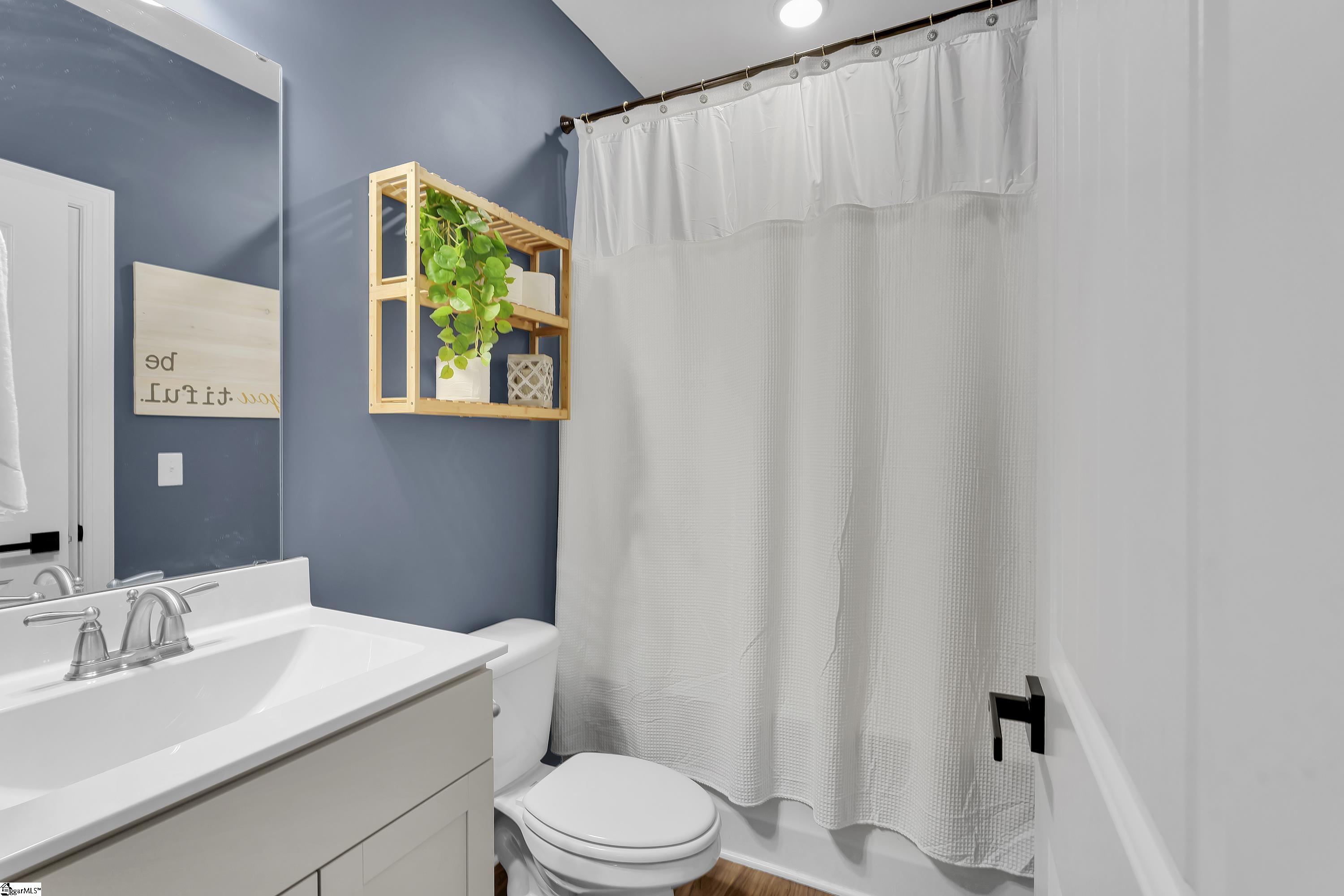 5 Foxbourne Way Simpsonville, SC 29681