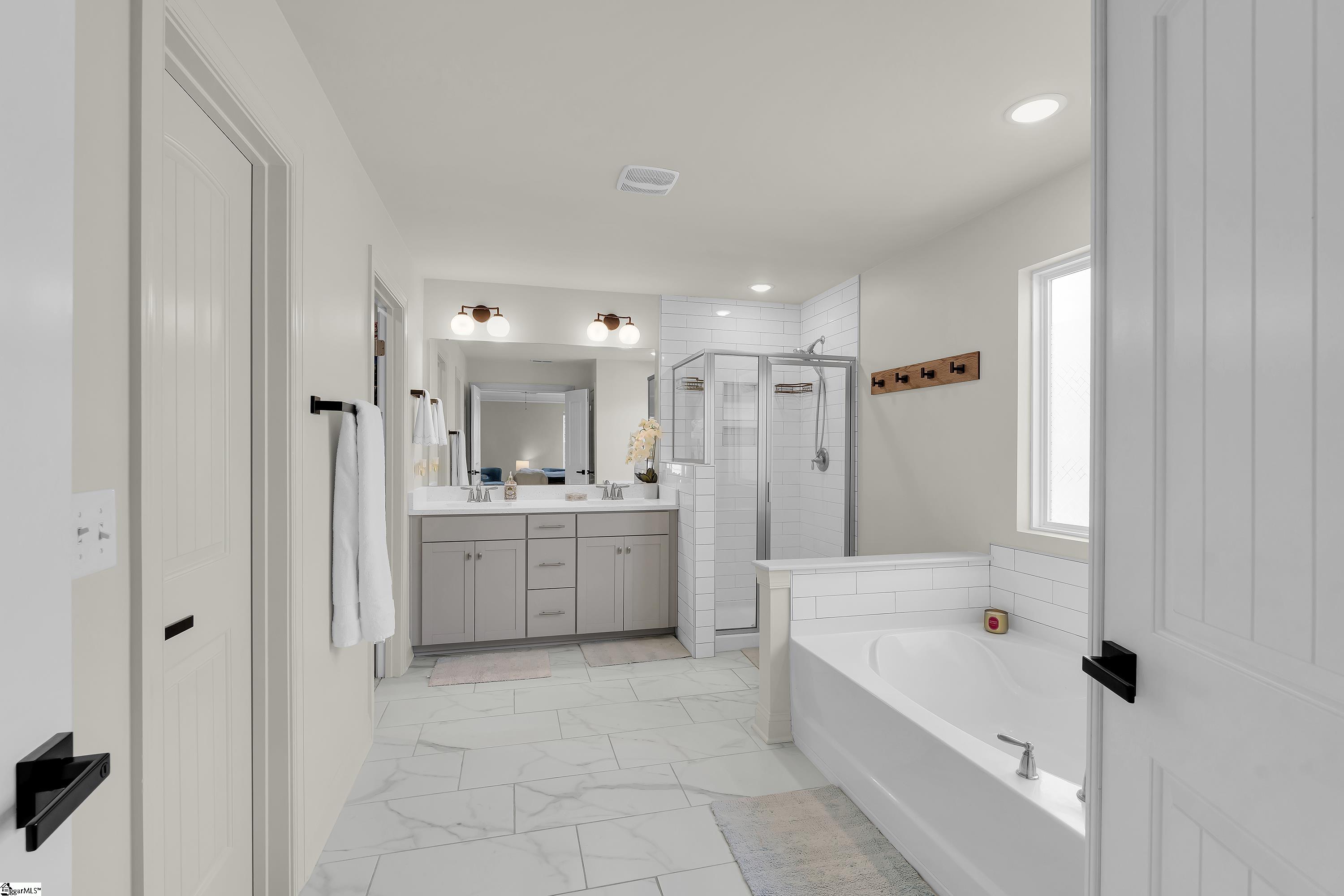 5 Foxbourne Way Simpsonville, SC 29681