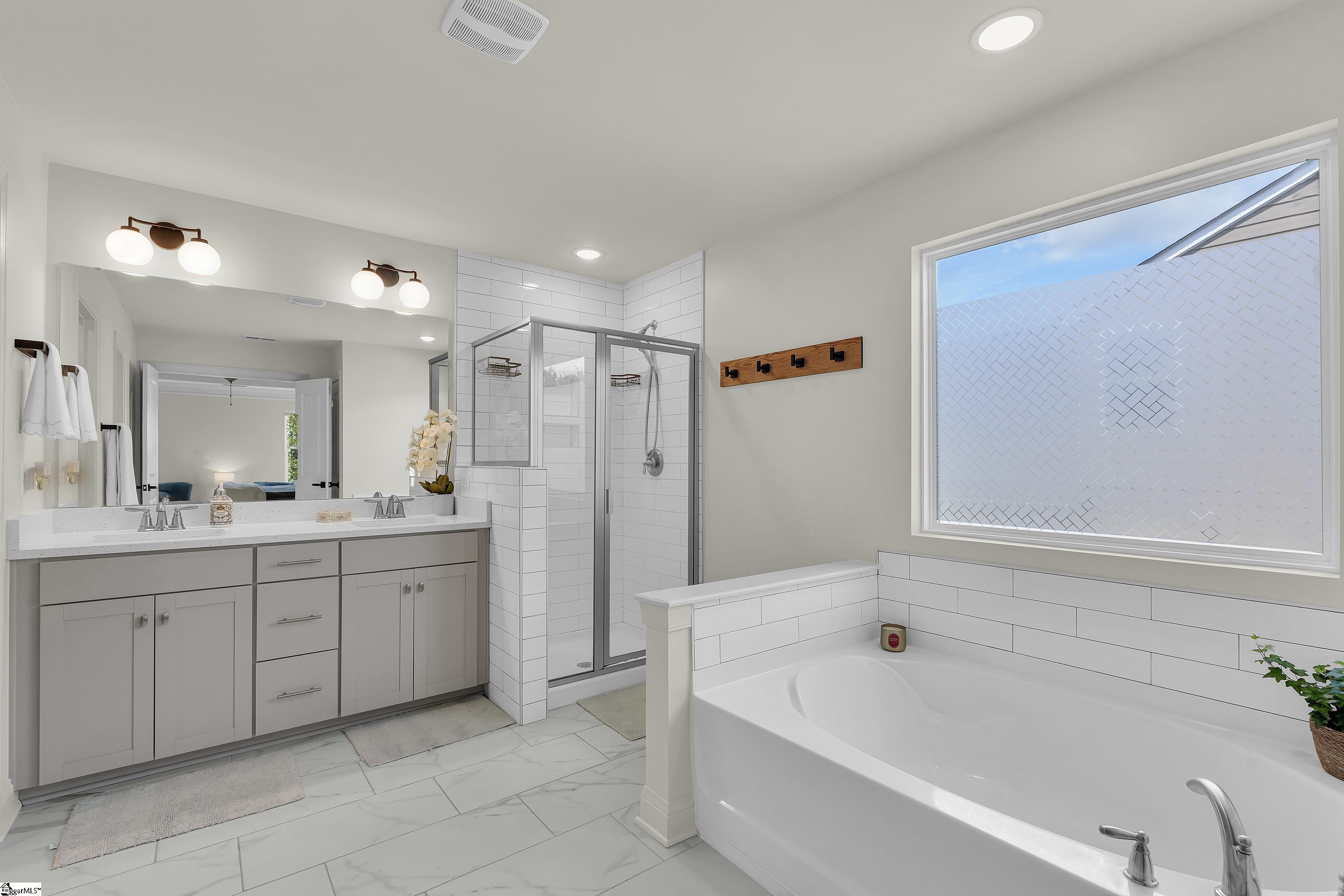 5 Foxbourne Way Simpsonville, SC 29681