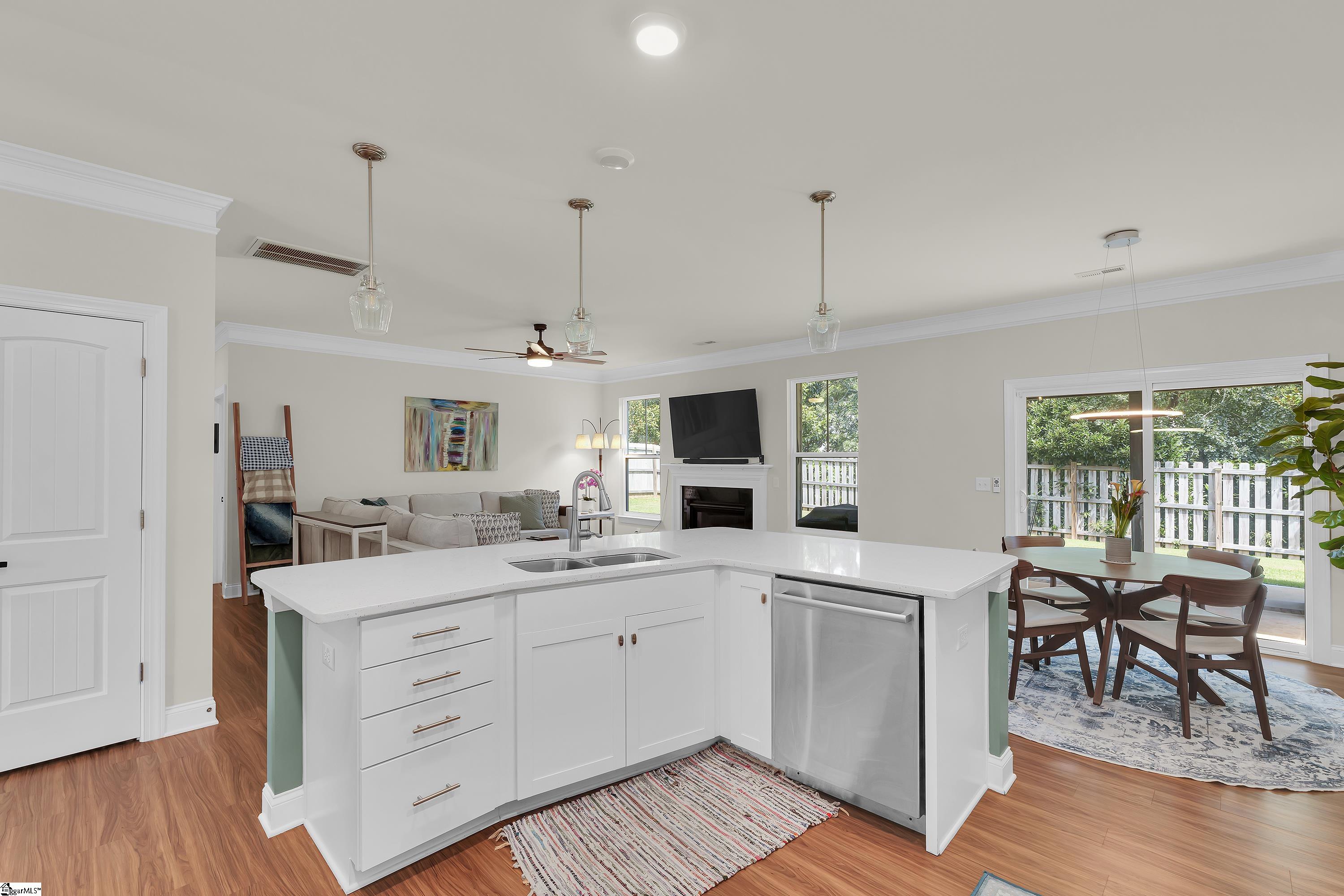 5 Foxbourne Way Simpsonville, SC 29681