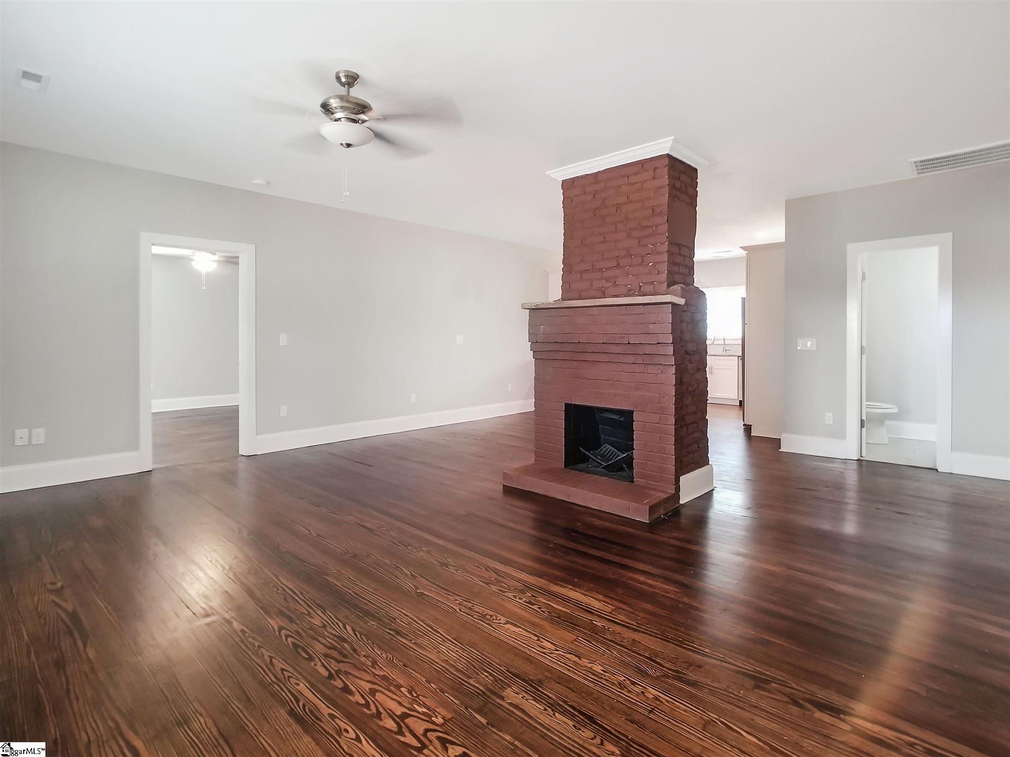 8 Chaney Street Greenville, SC 29607