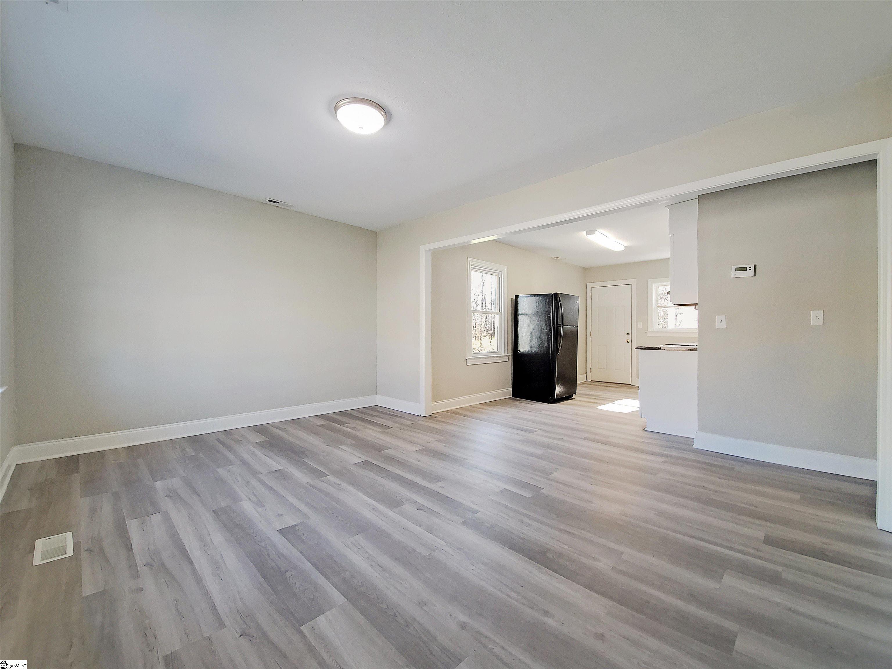25 Agnew Road Greenville, SC 29611