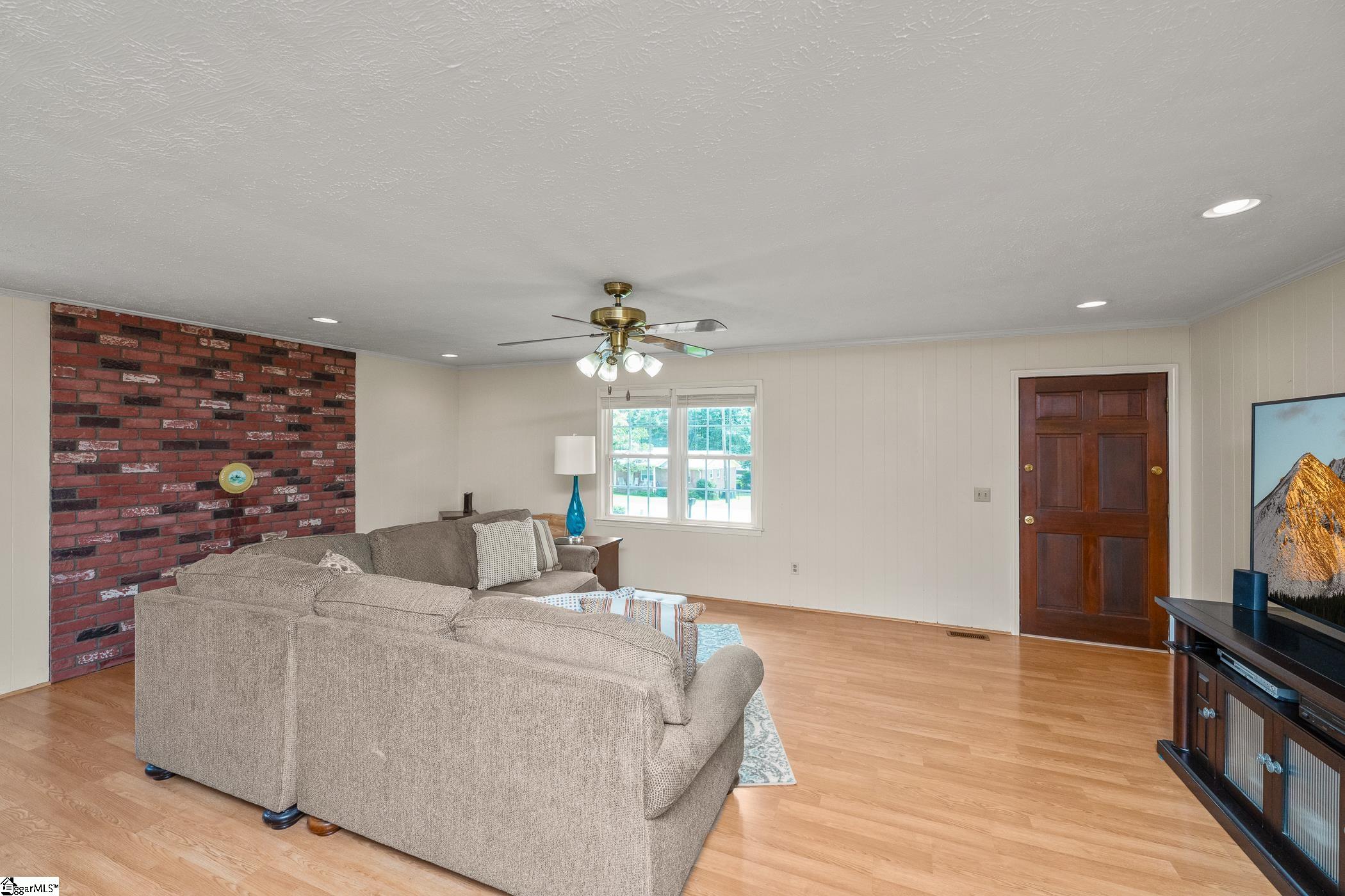 104 Seventeenth Lane Piedmont, SC 29673