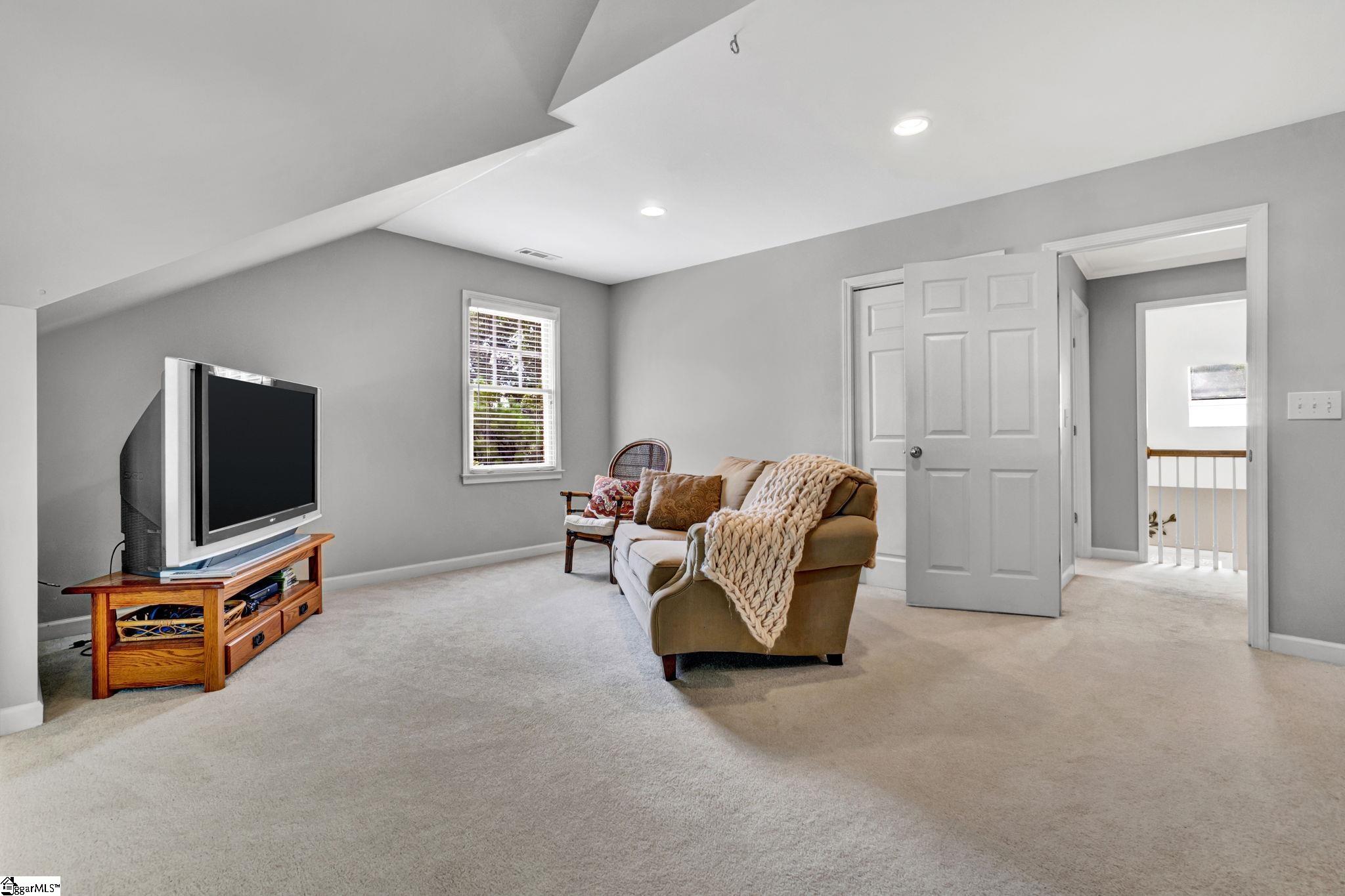 213 Winter Brook Lane Simpsonville, SC 29681