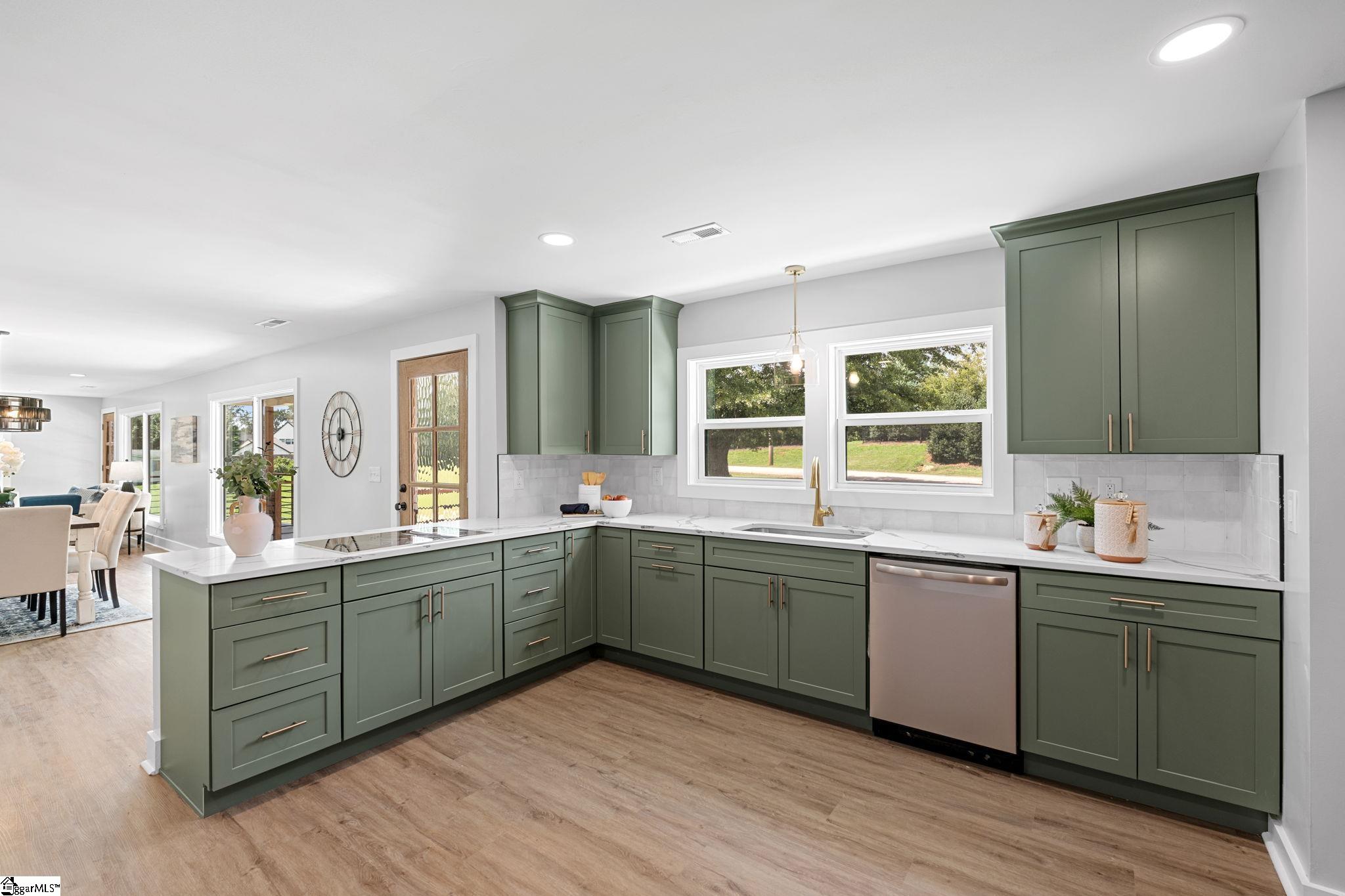 124 Edwards Circle Simpsonville, SC 29681
