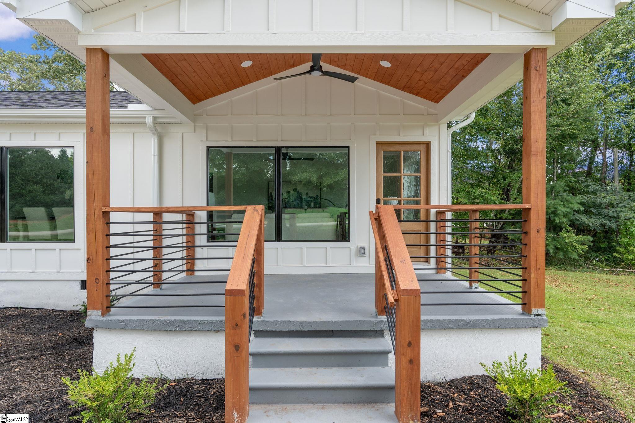 124 Edwards Circle Simpsonville, SC 29681