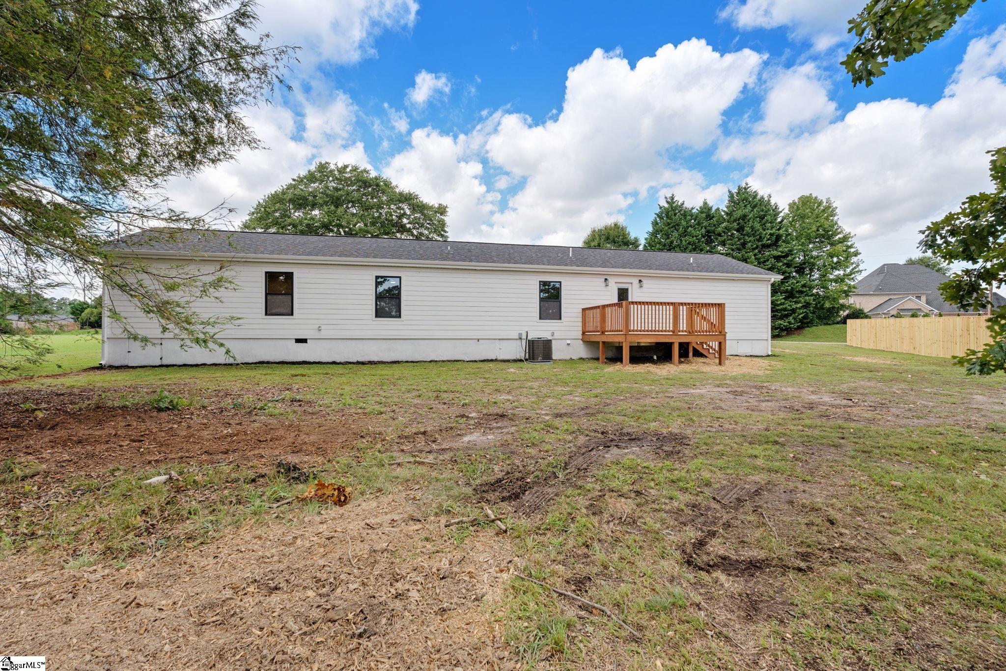 124 Edwards Circle Simpsonville, SC 29681