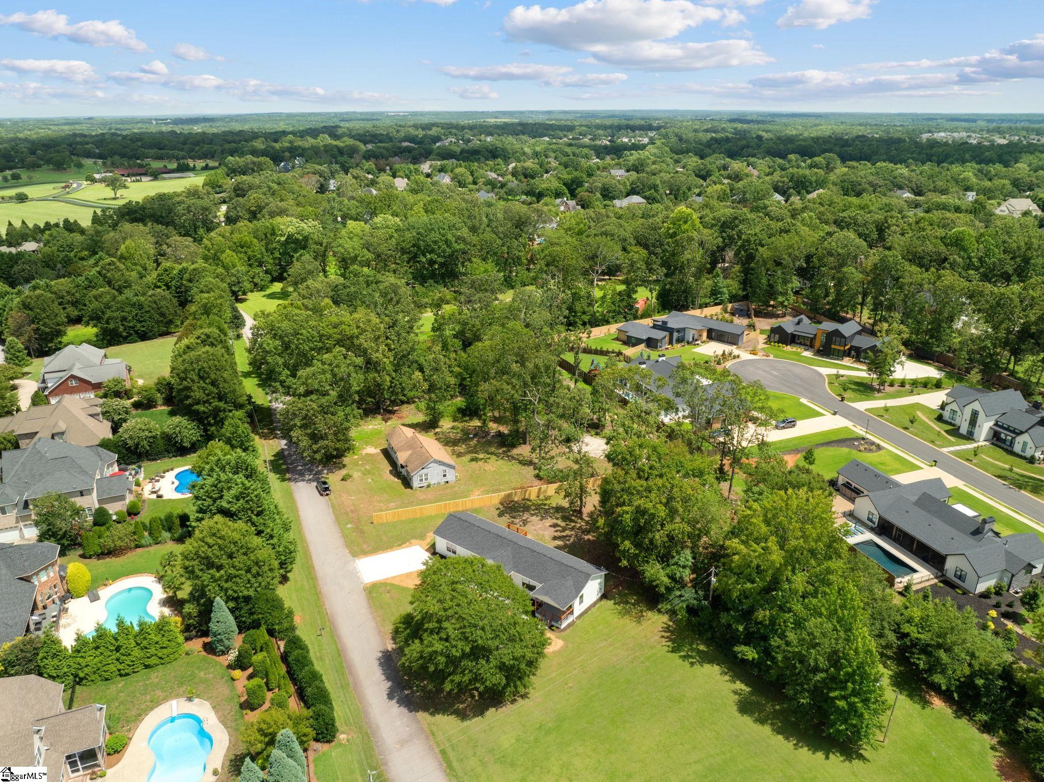 124 Edwards Circle Simpsonville, SC 29681