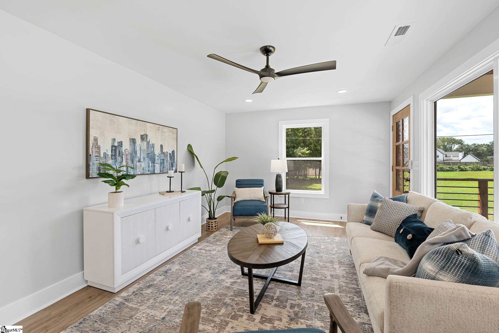 124 Edwards Circle Simpsonville, SC 29681