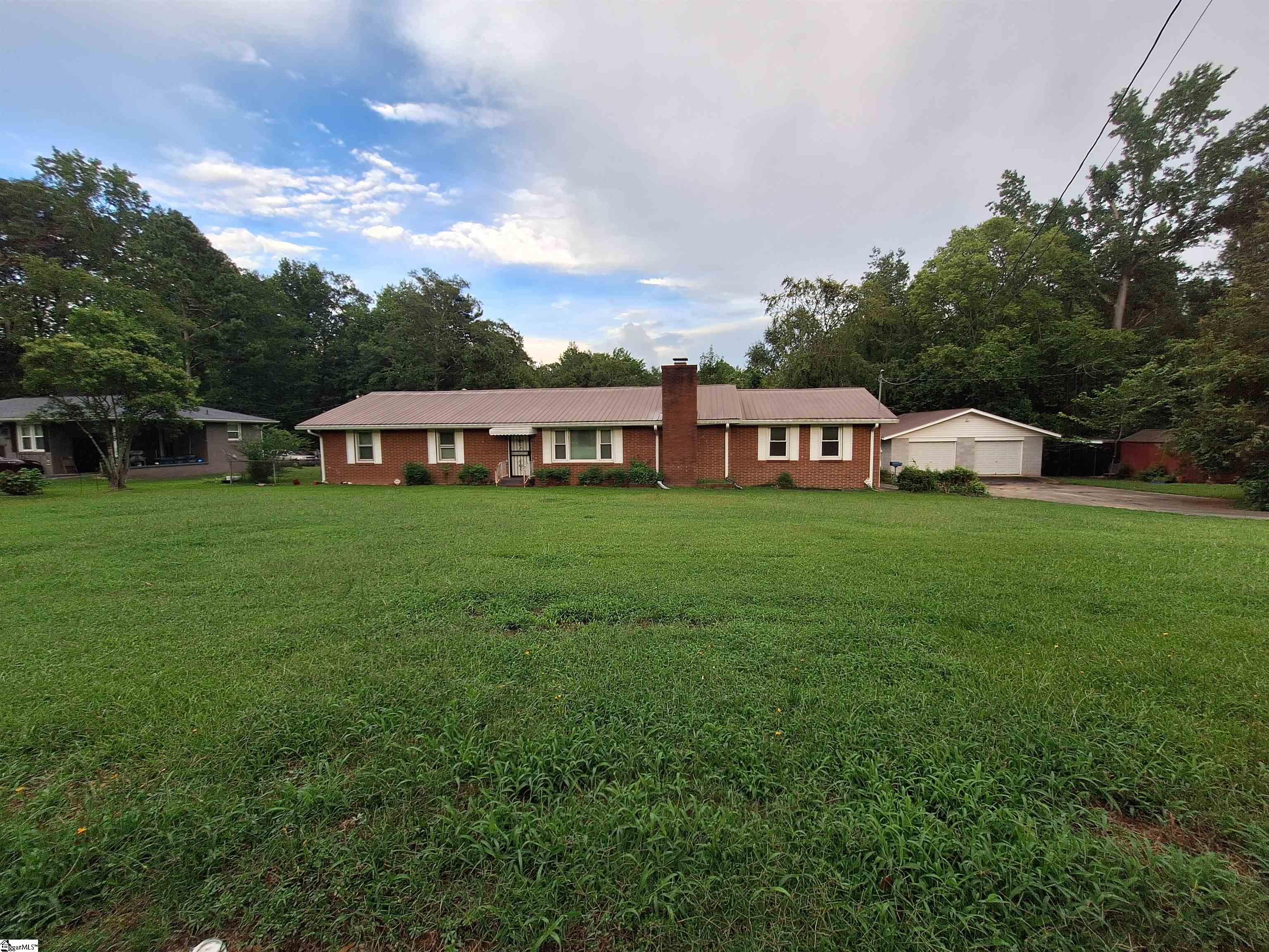 107 Pine Road Laurens, SC 29360
