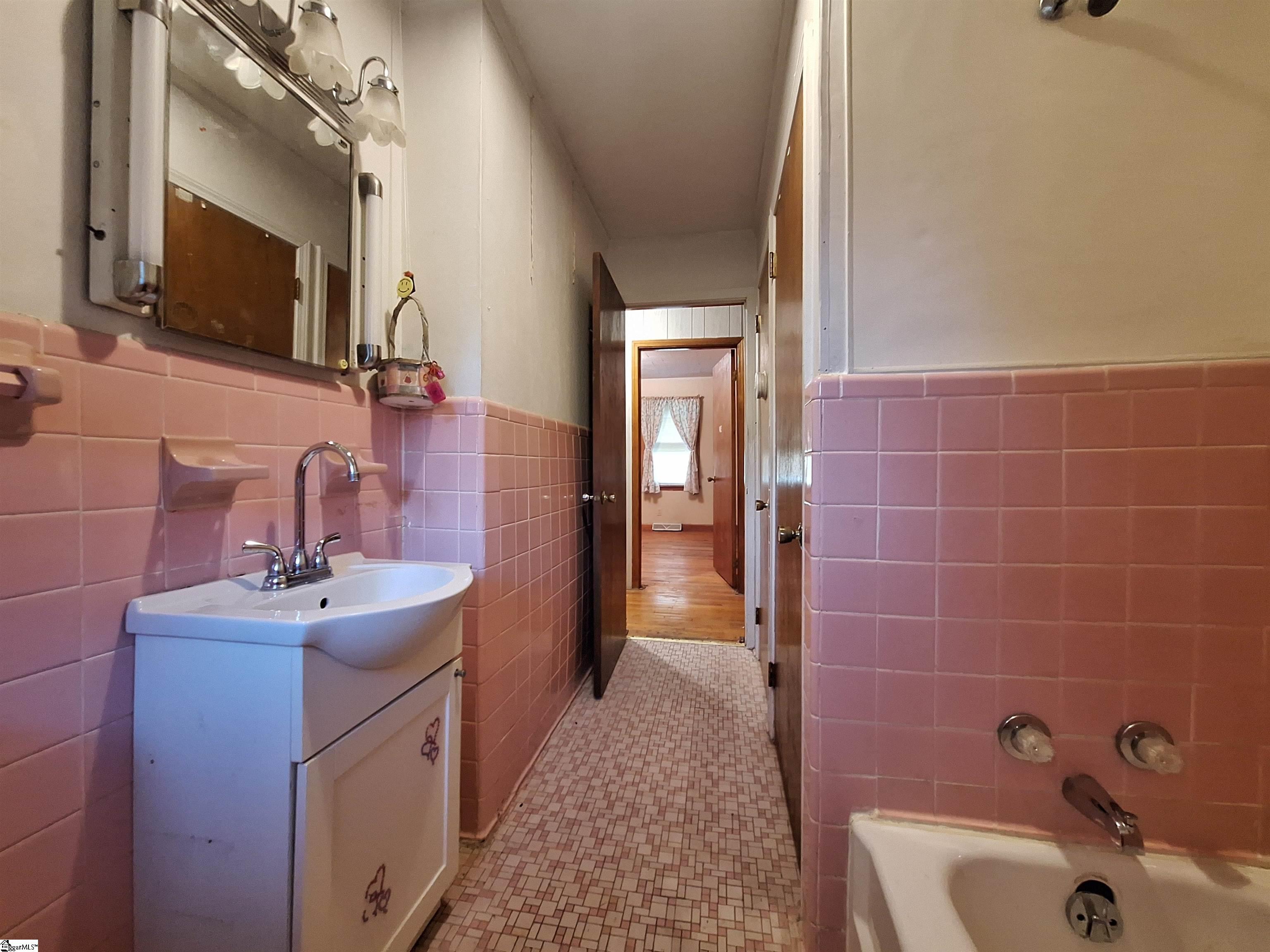 107 Pine Road Laurens, SC 29360